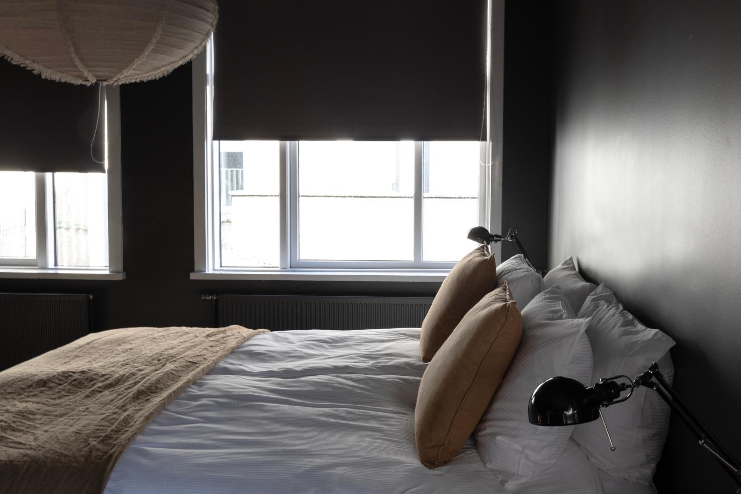 One-Bedroom Apartment - Photo 3