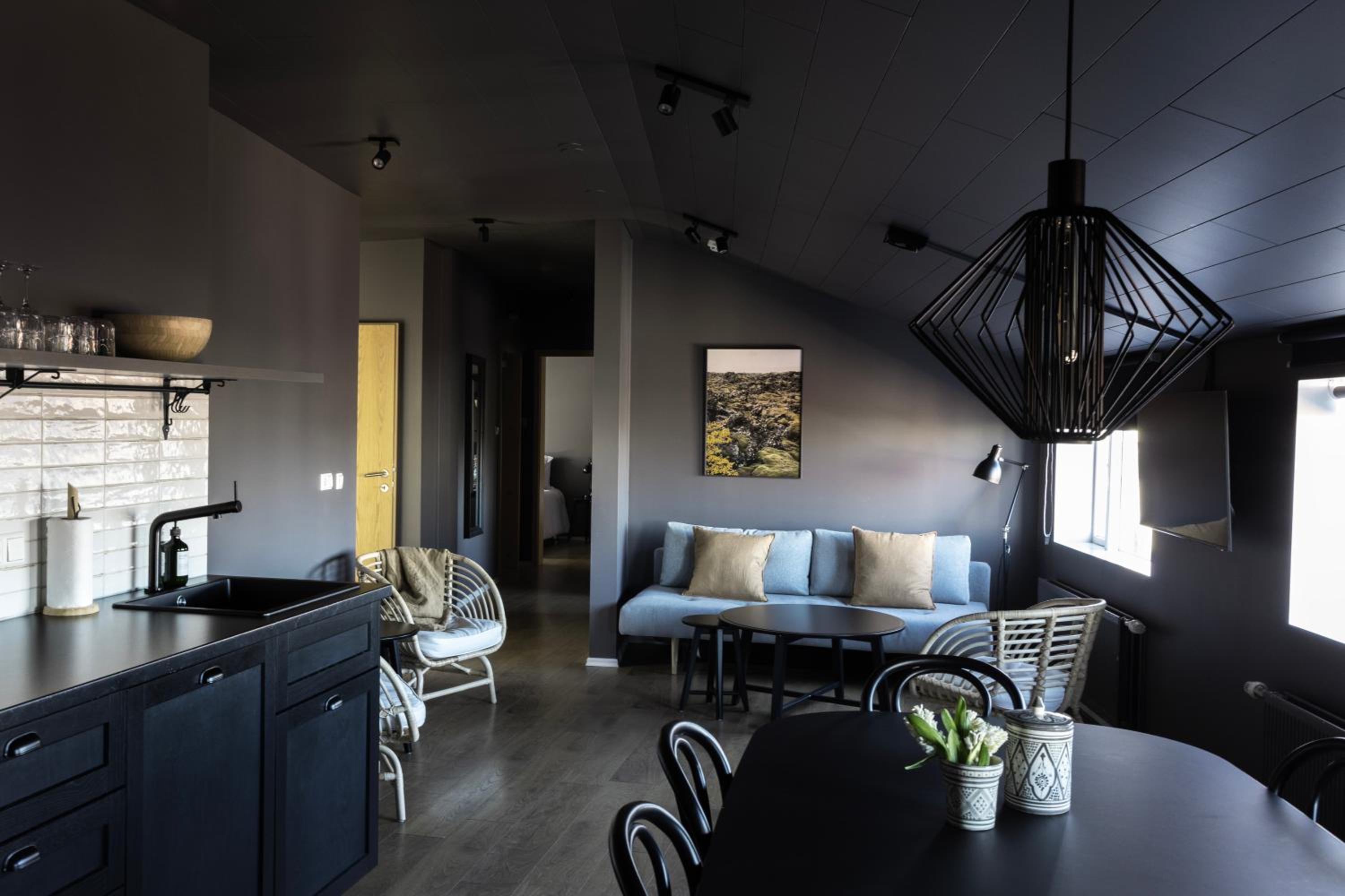 Two-Bedroom Apartment - Photo 2