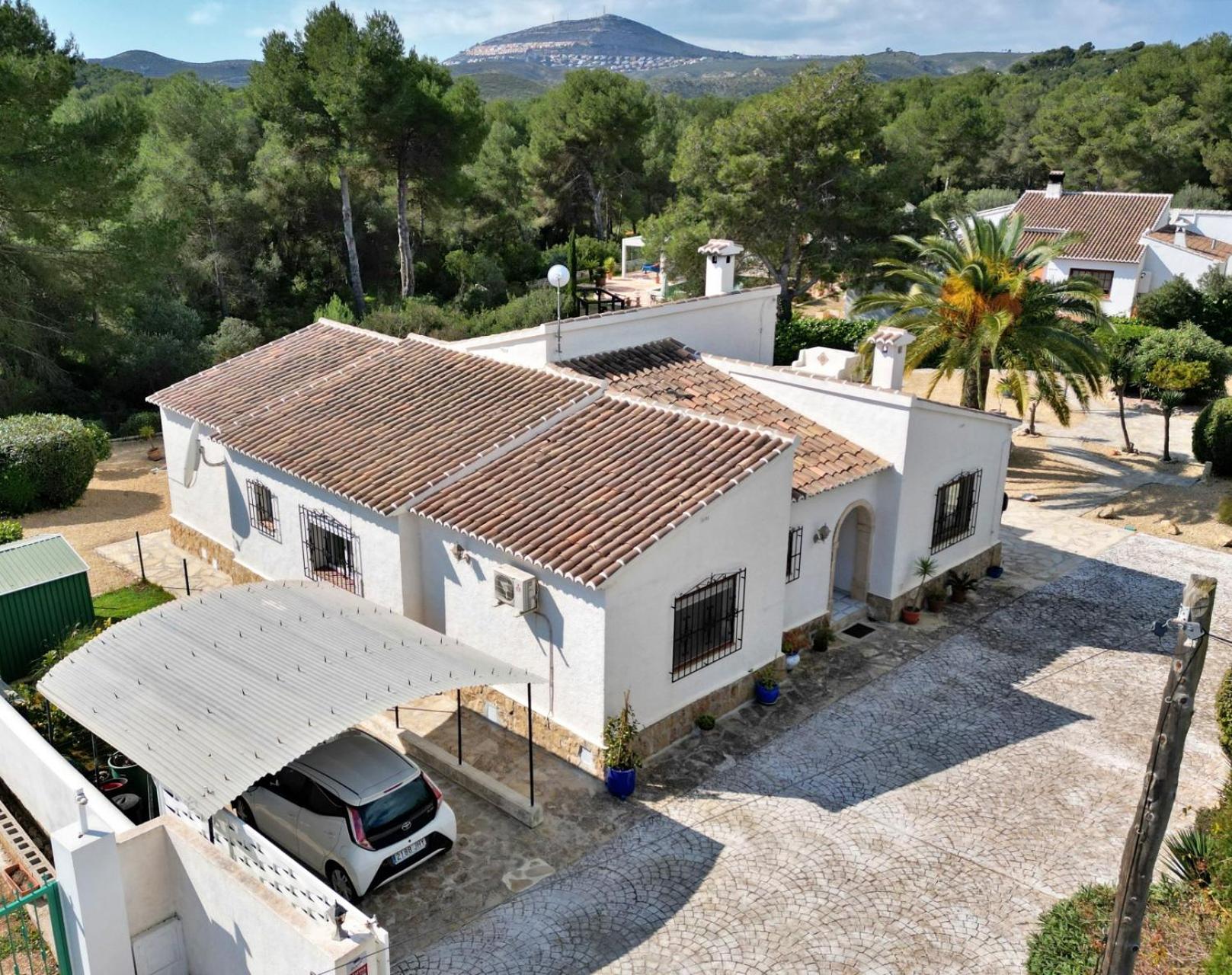 Three-Bedroom Villa photo 3