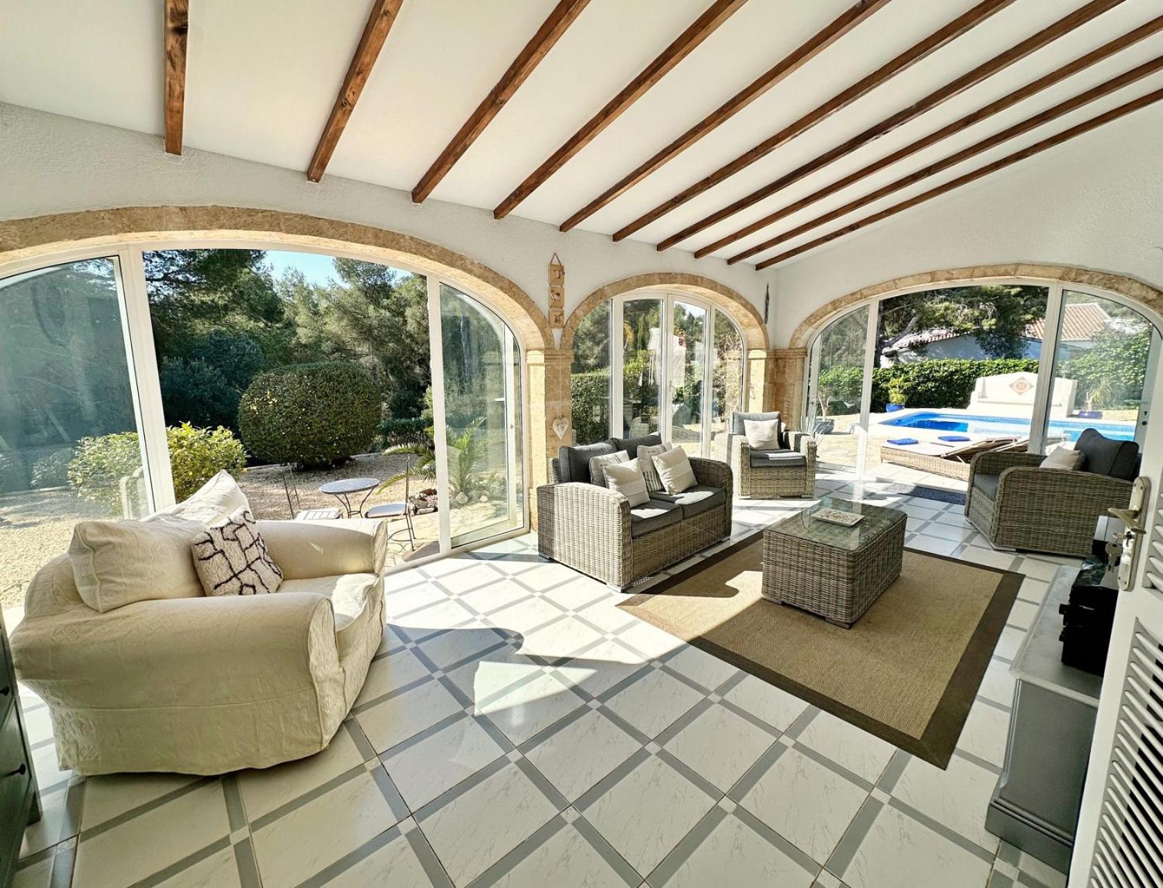 Villa de Tres Habitaciones