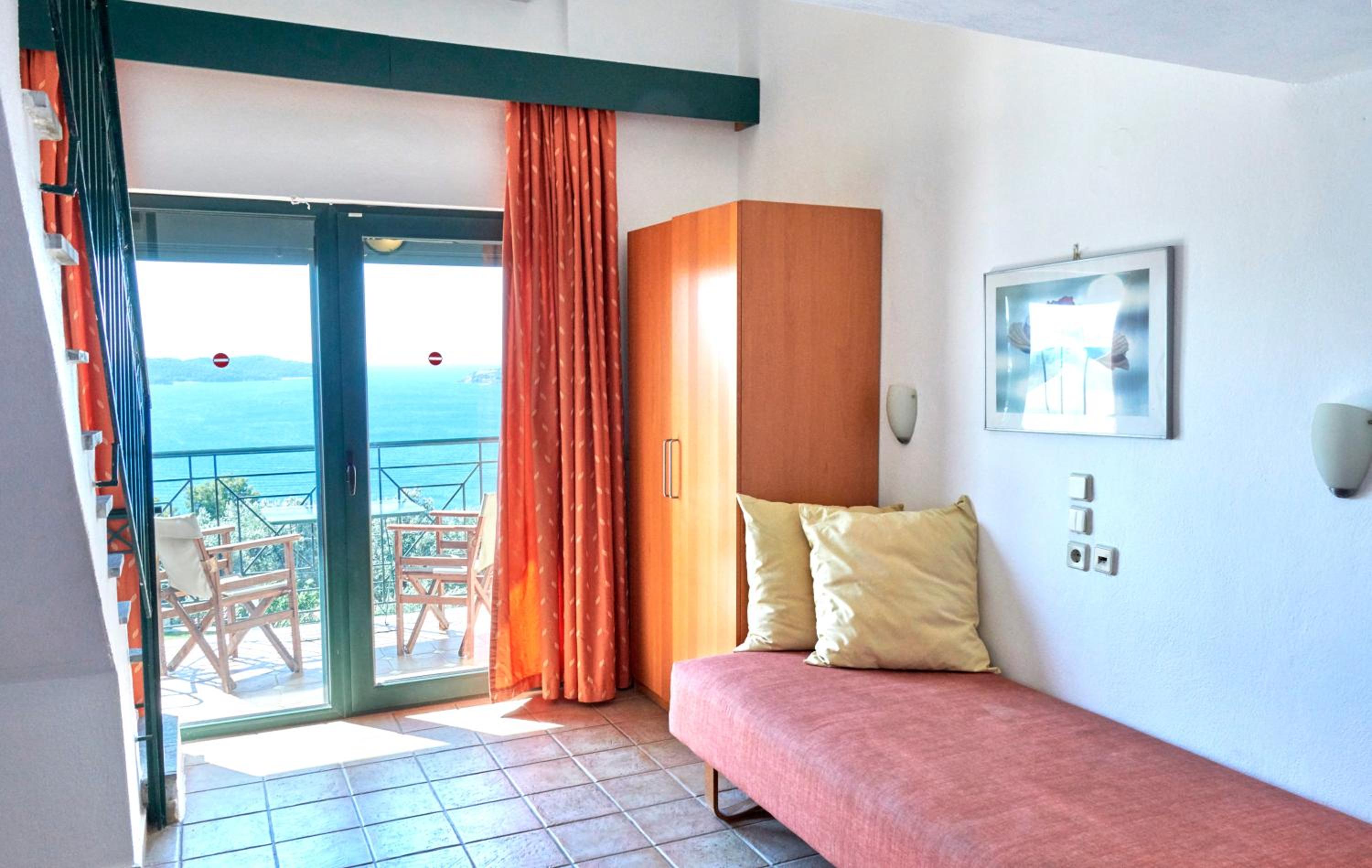Family Room with Sea View photo 1