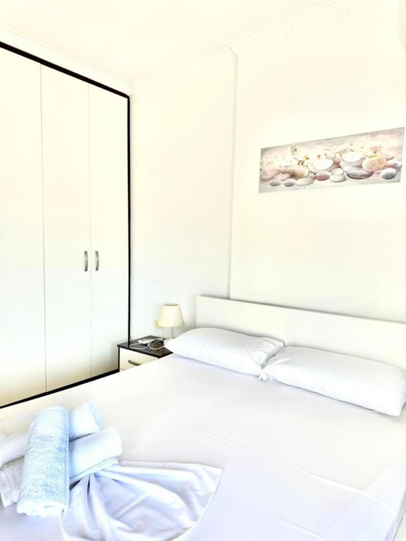 One-Bedroom Apartment With Balcony And Sea View