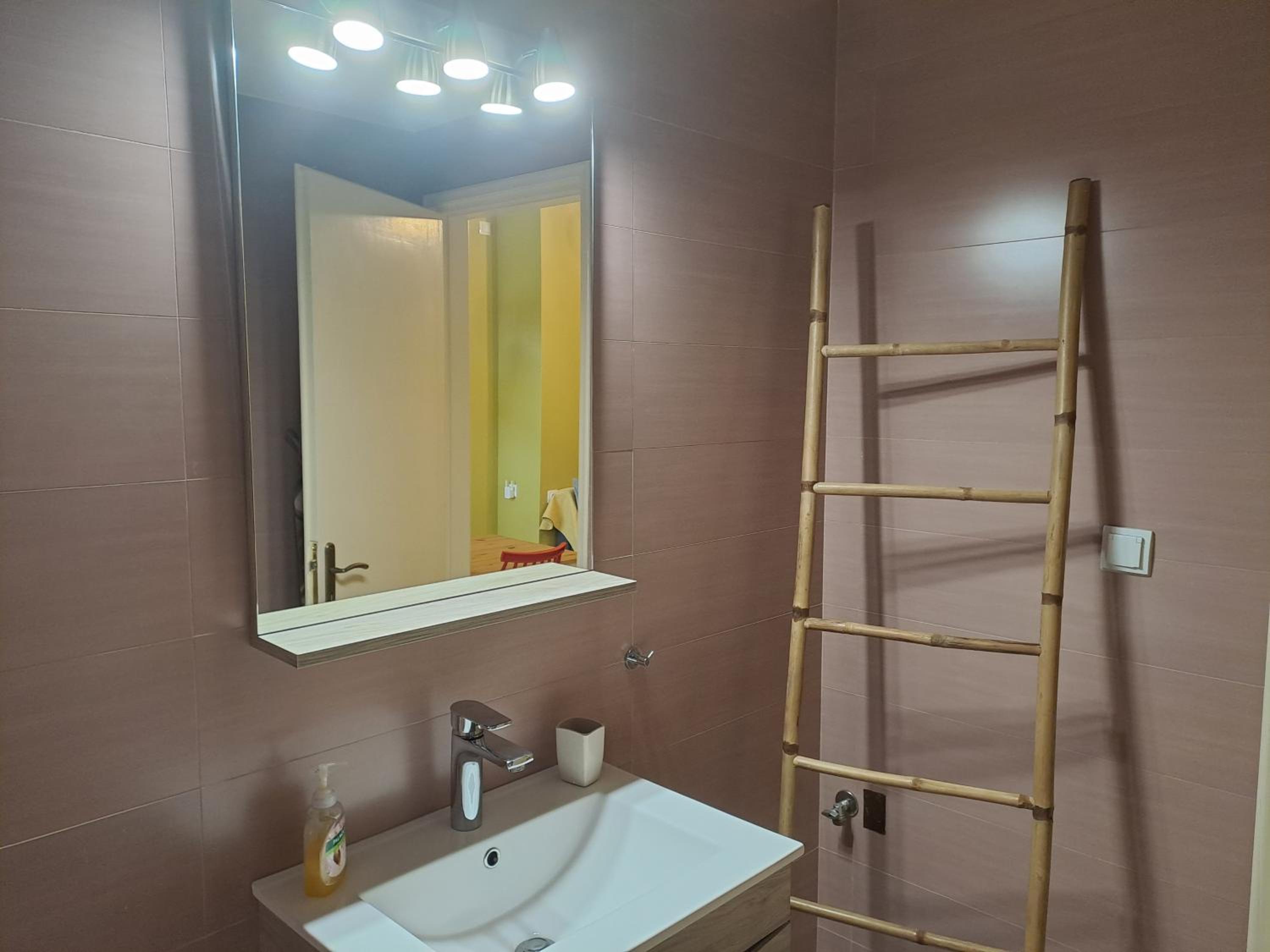 Apartment - Photo 11