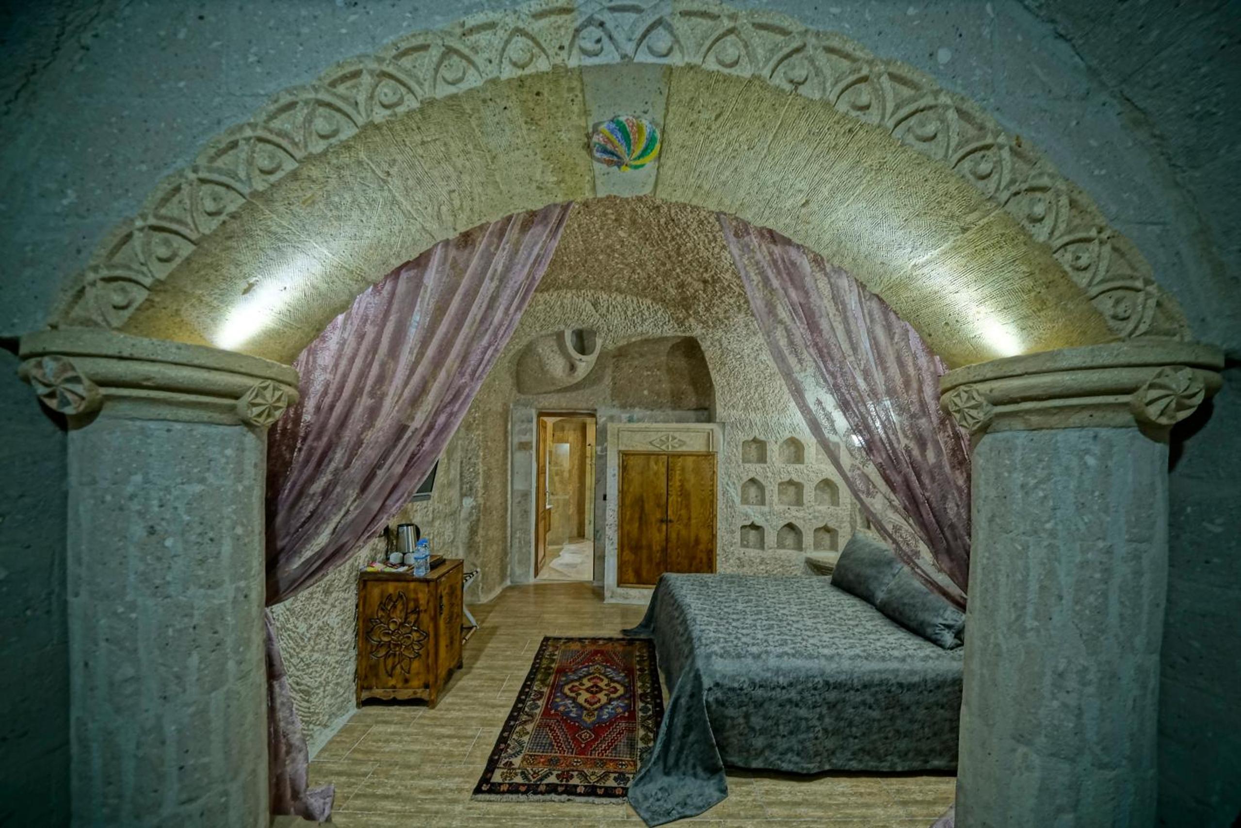 Junior Cave Suite - Photo 23