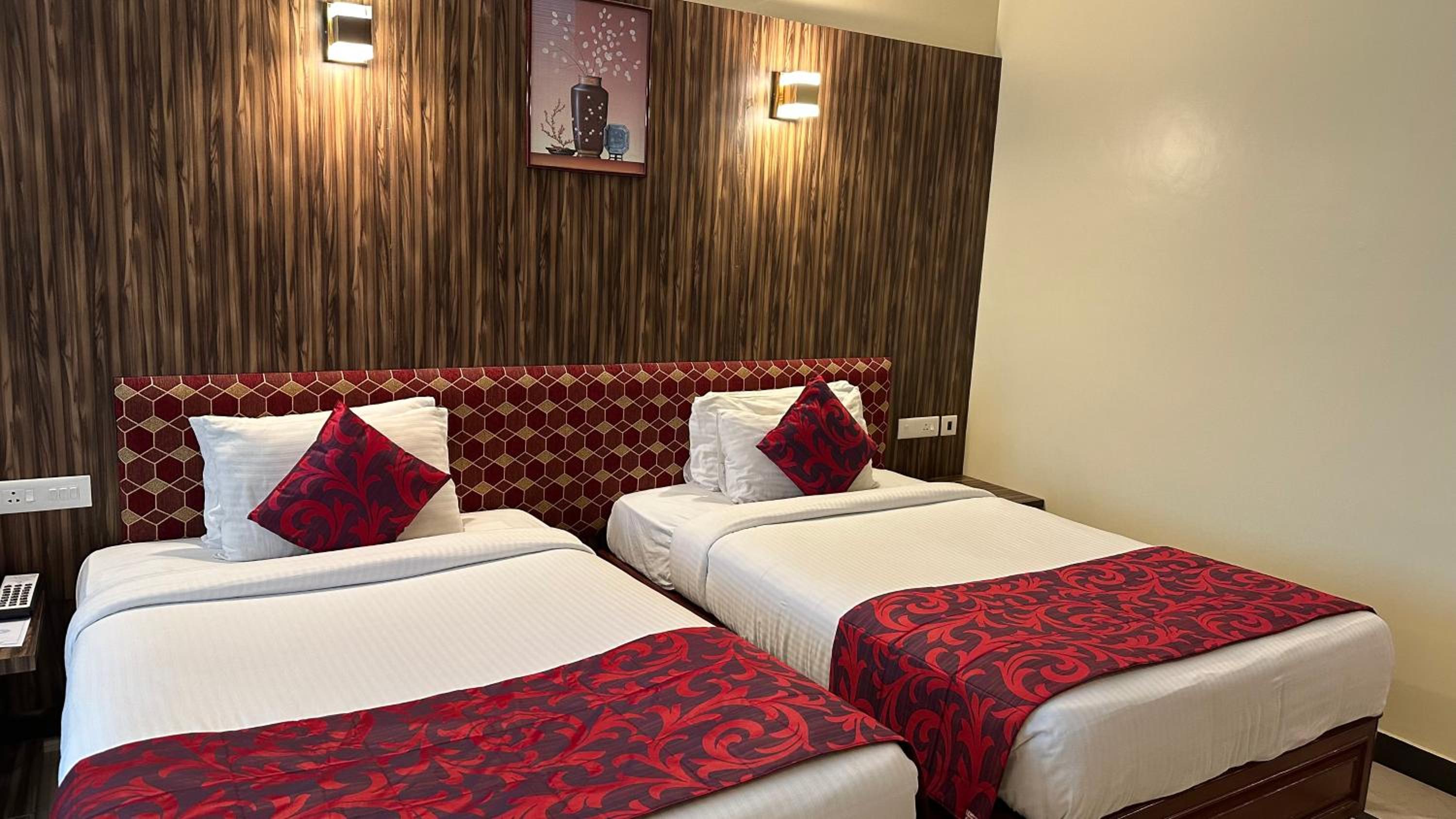 Premium Twin Room - Photo 16