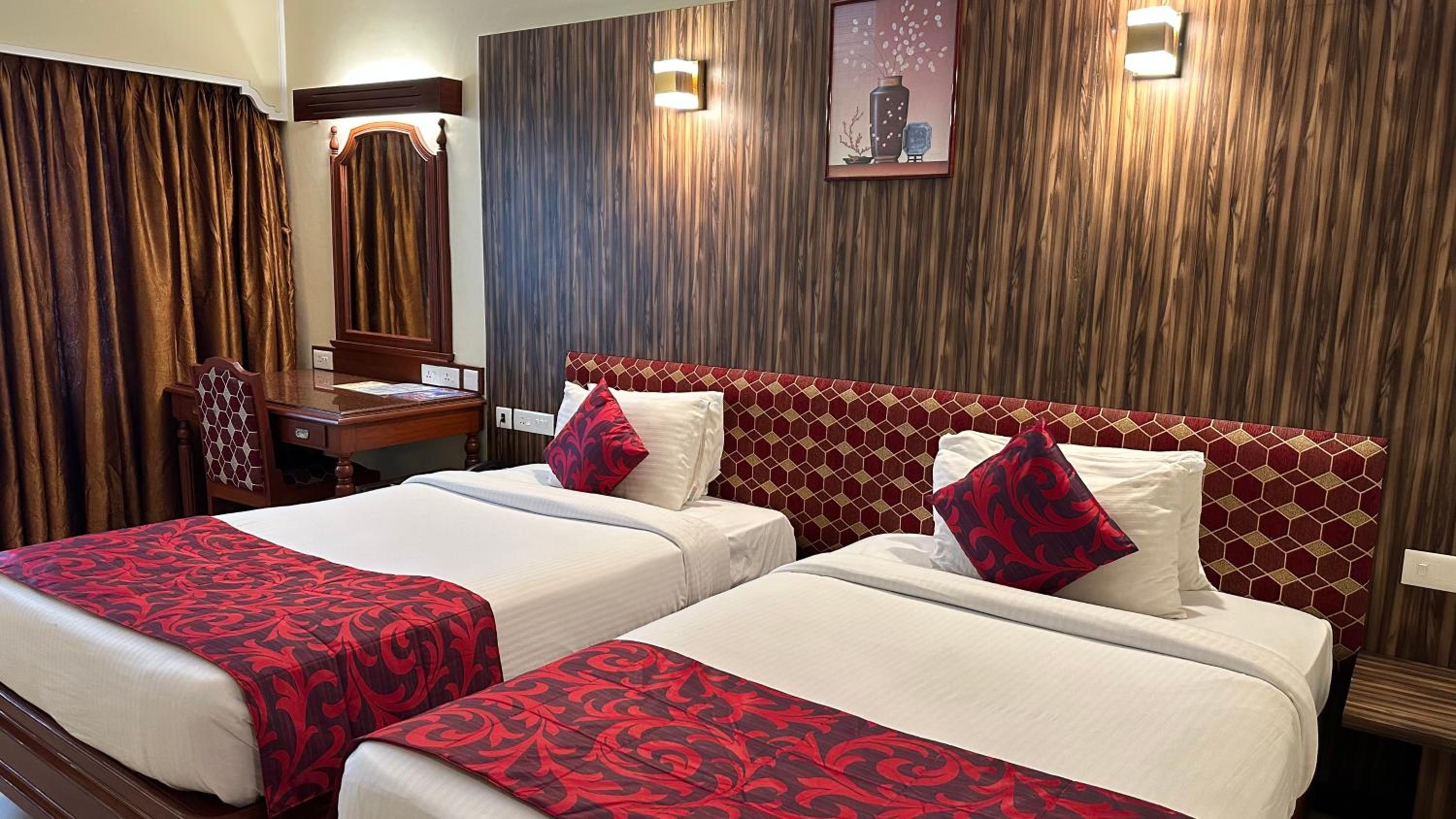 Premium Twin Room - Photo 5