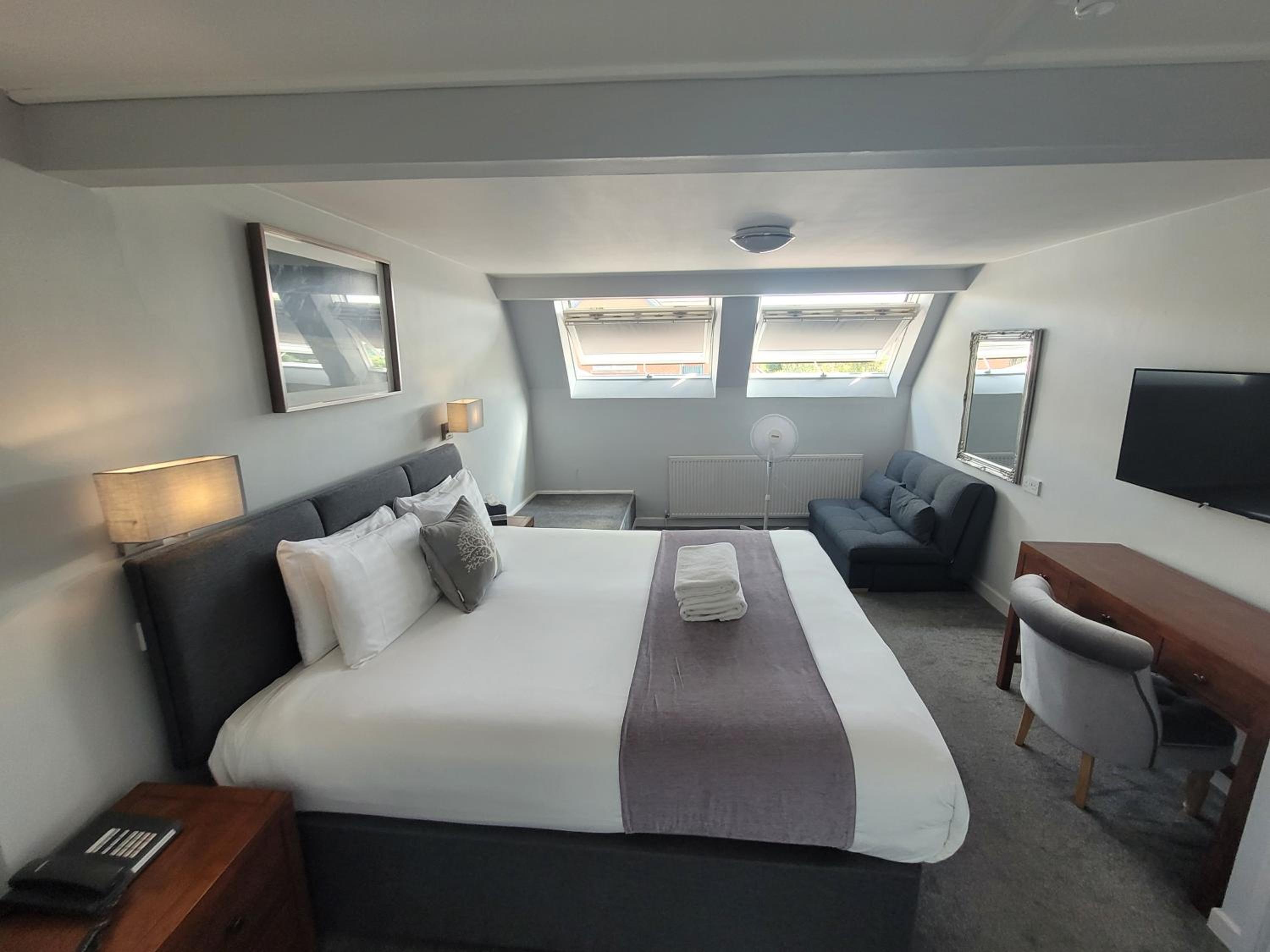 Superior Queen Room