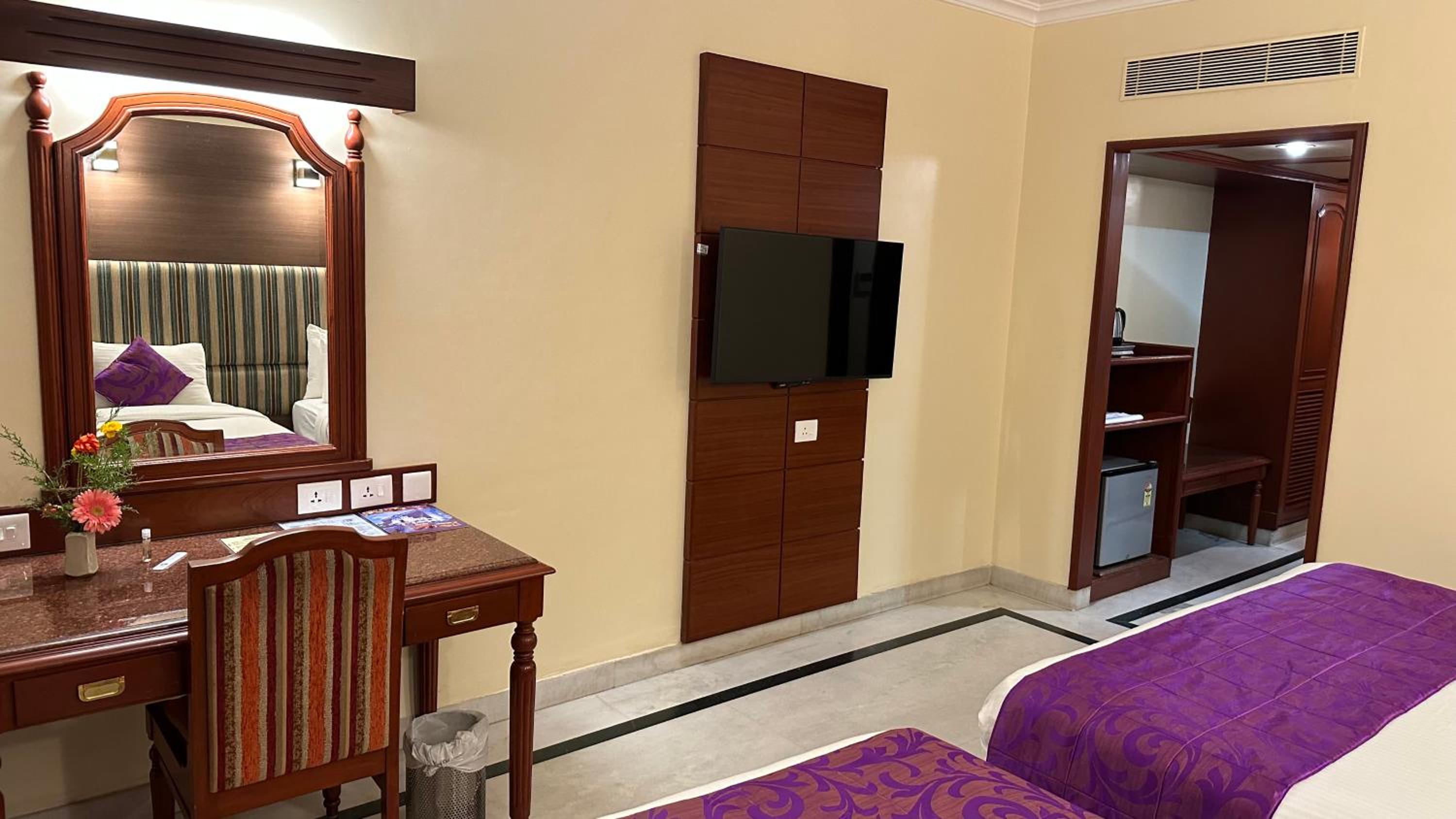 Premium Triple Room - Photo 15
