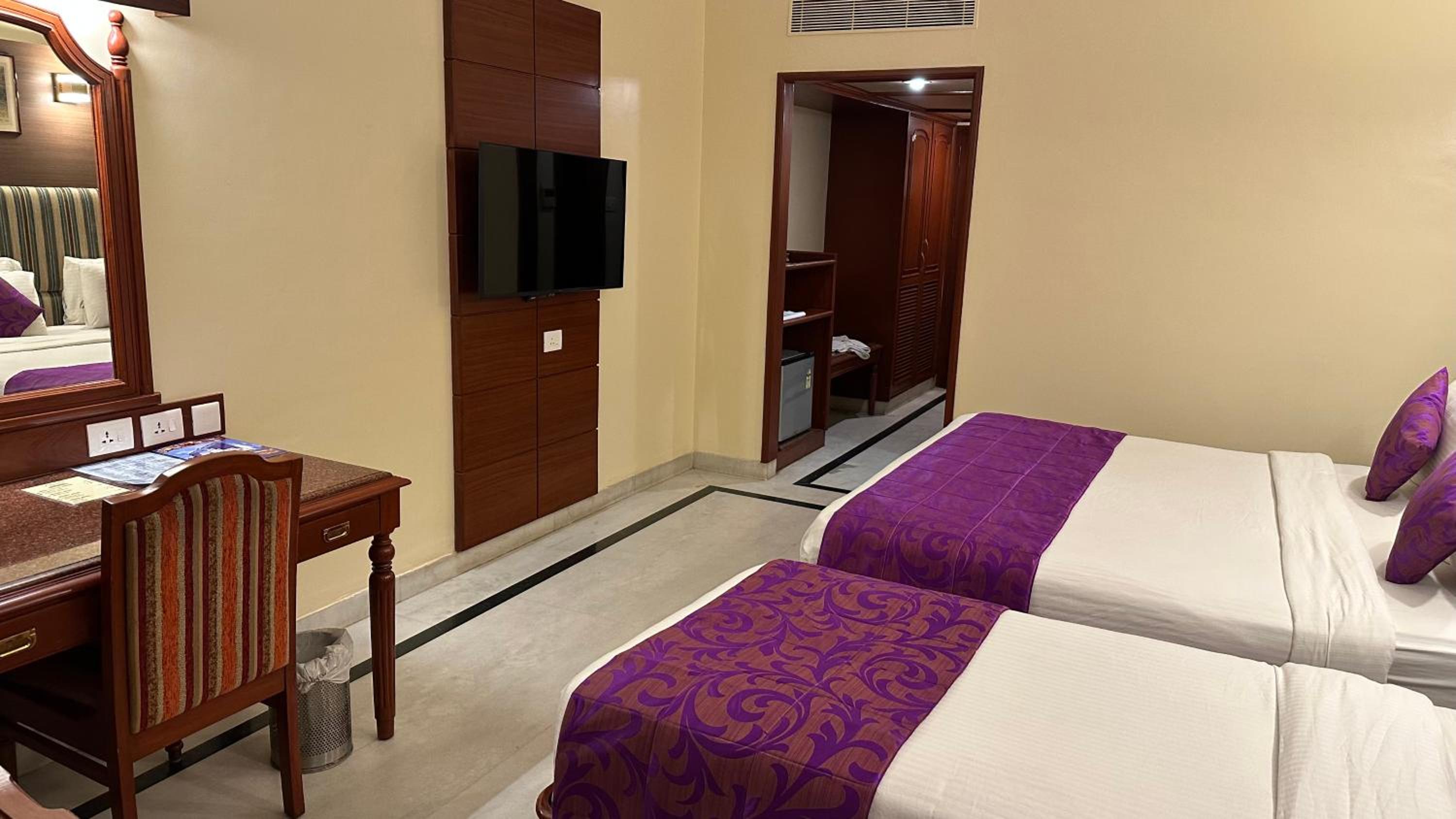 Premium Triple Room - Photo 9