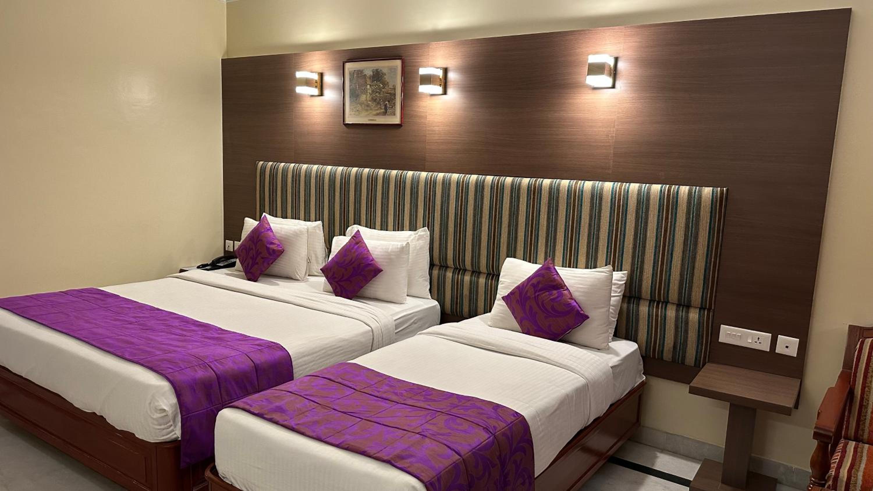 Premium Triple Room - Photo 17