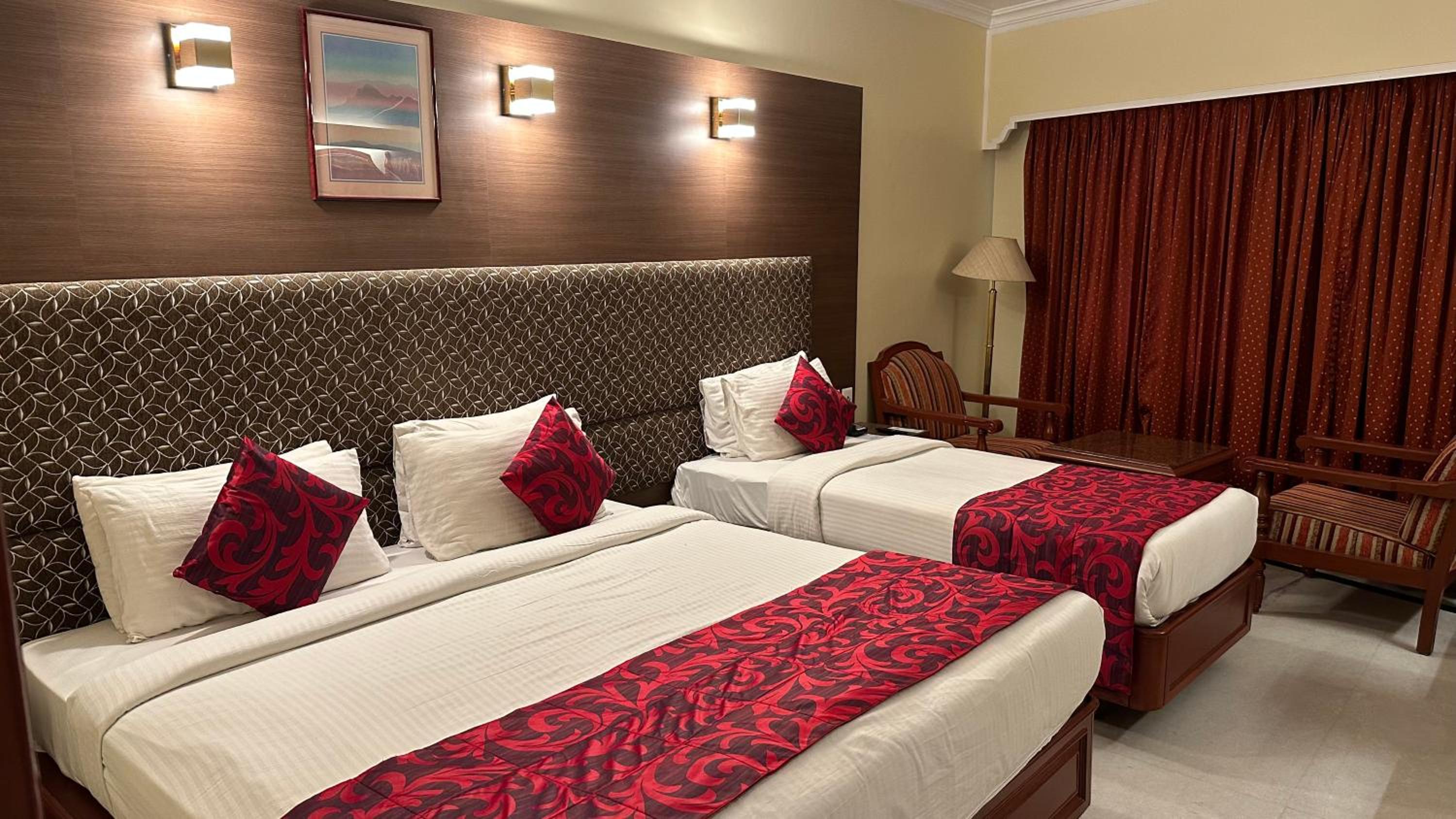 Premium Triple Room - Photo 13