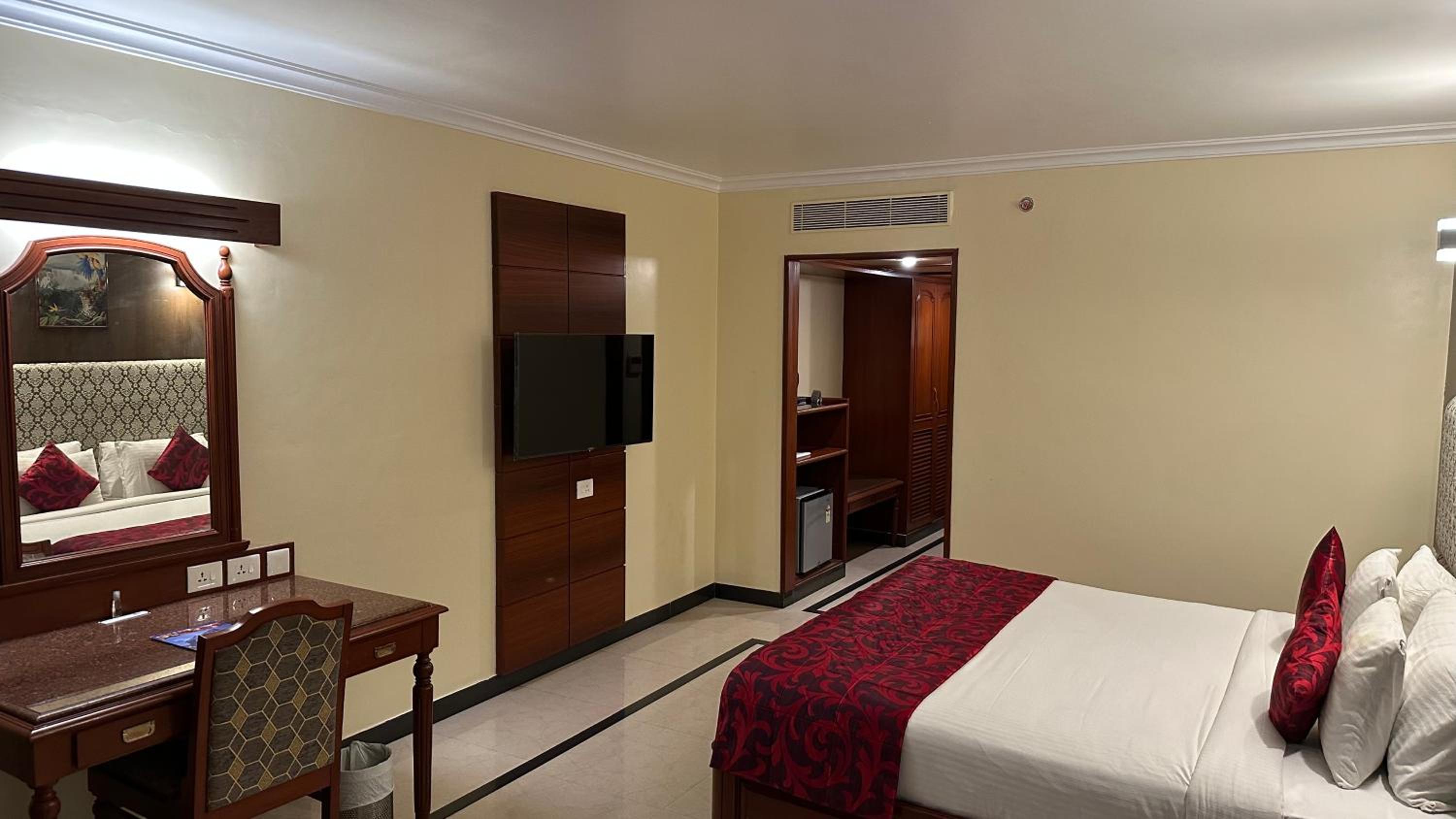 Deluxe Family Room - Photo 16