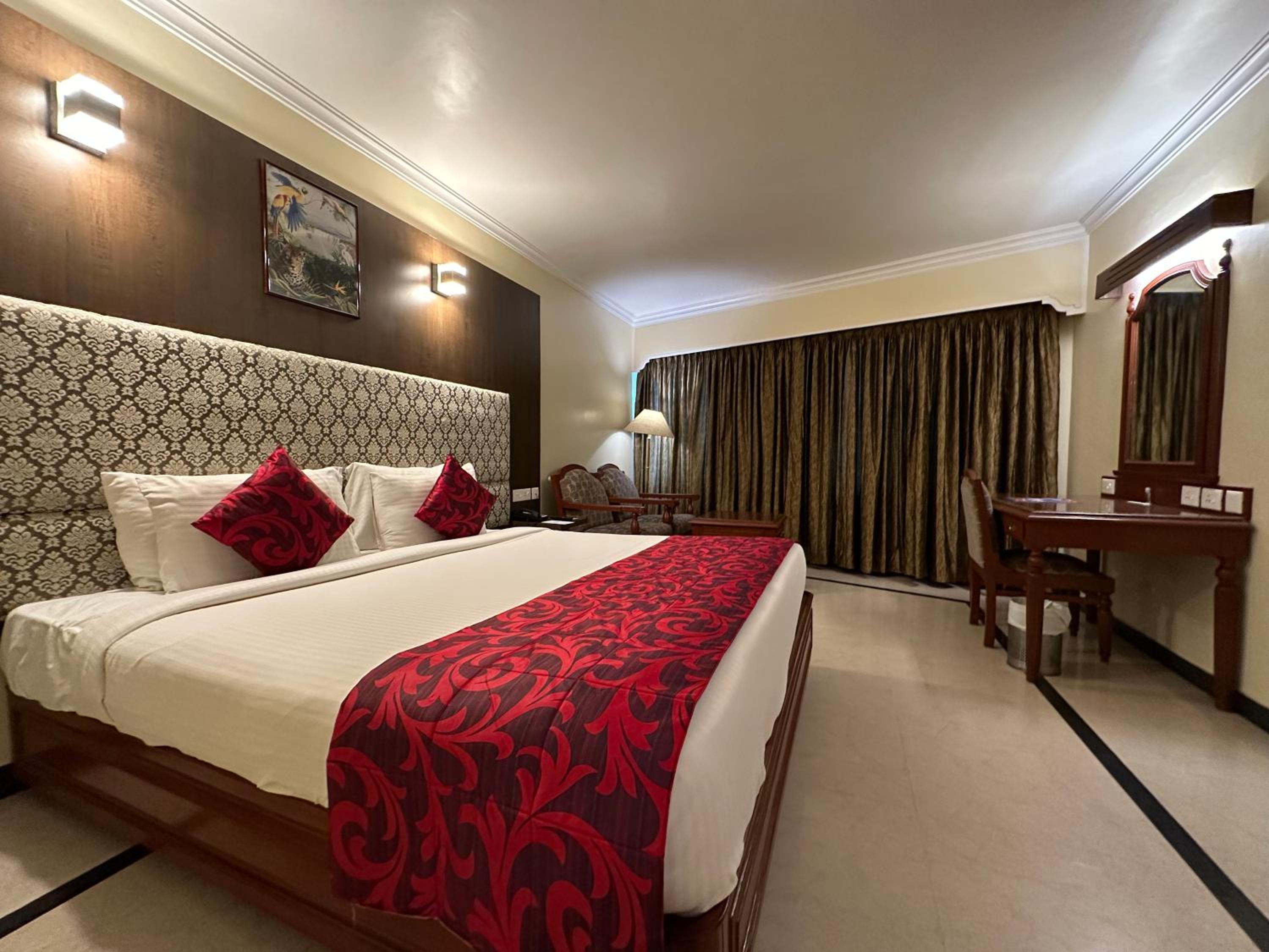 Deluxe Family Room - Photo 7