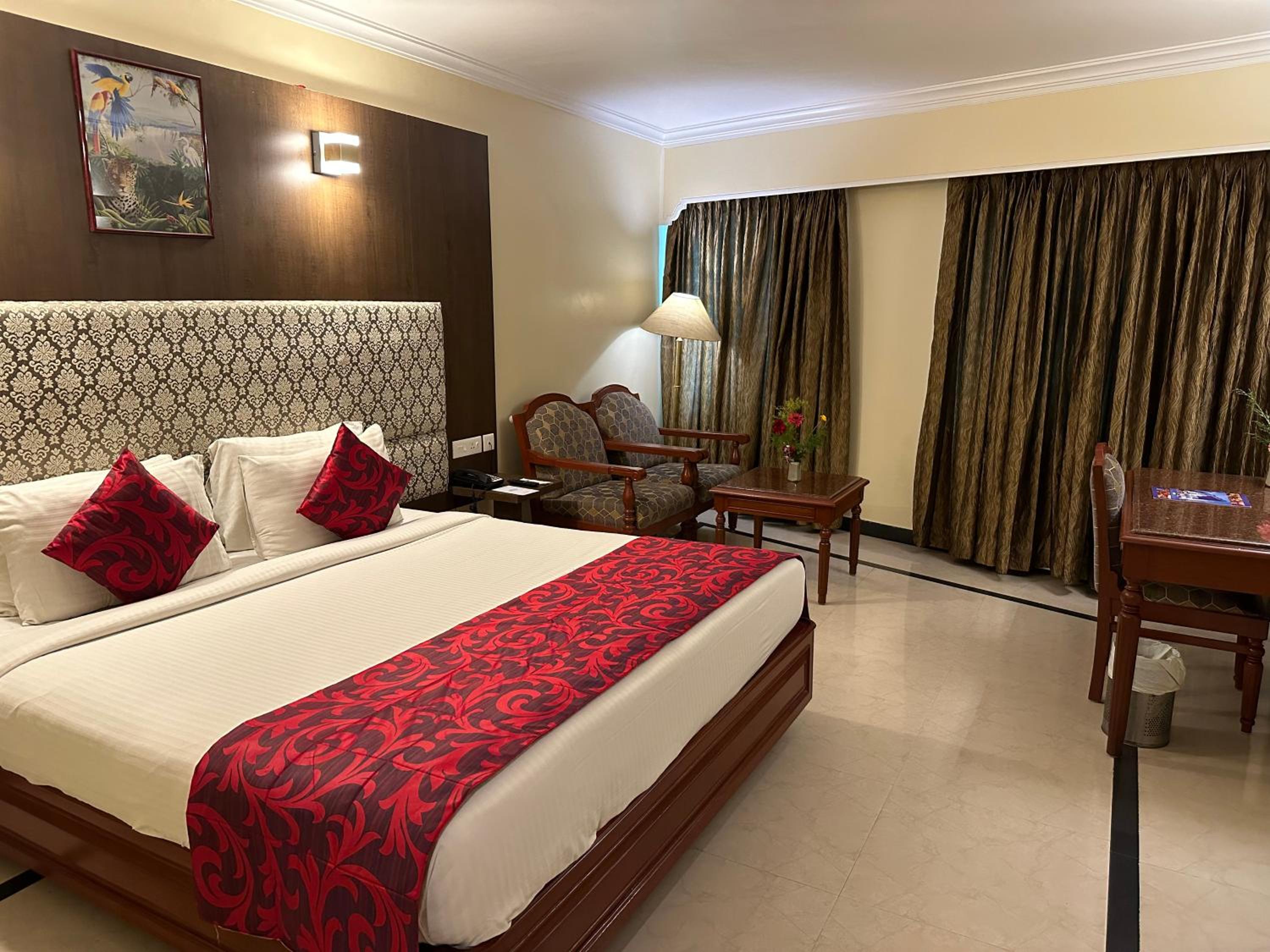 Deluxe Family Room - Photo 8