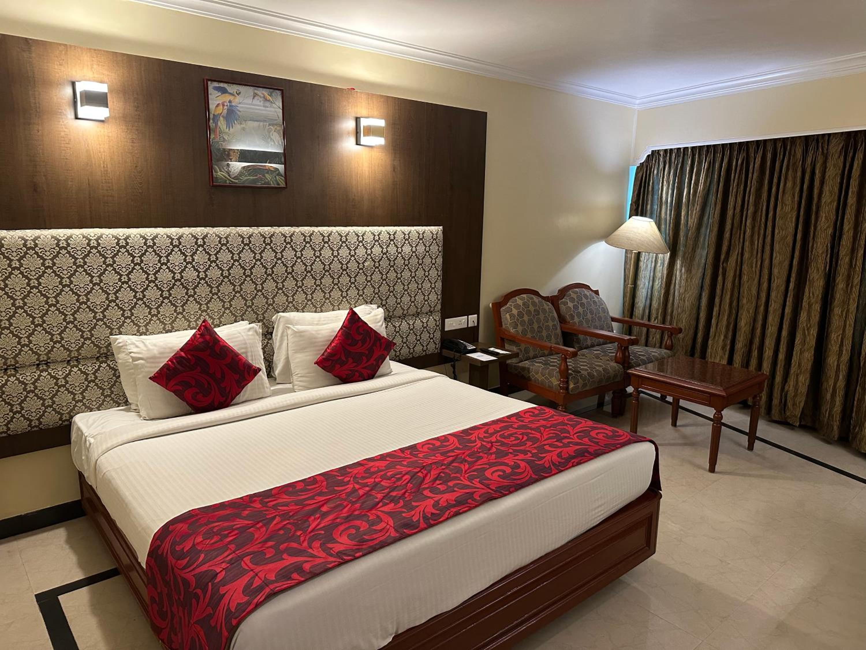 Deluxe Family Room - Photo 9