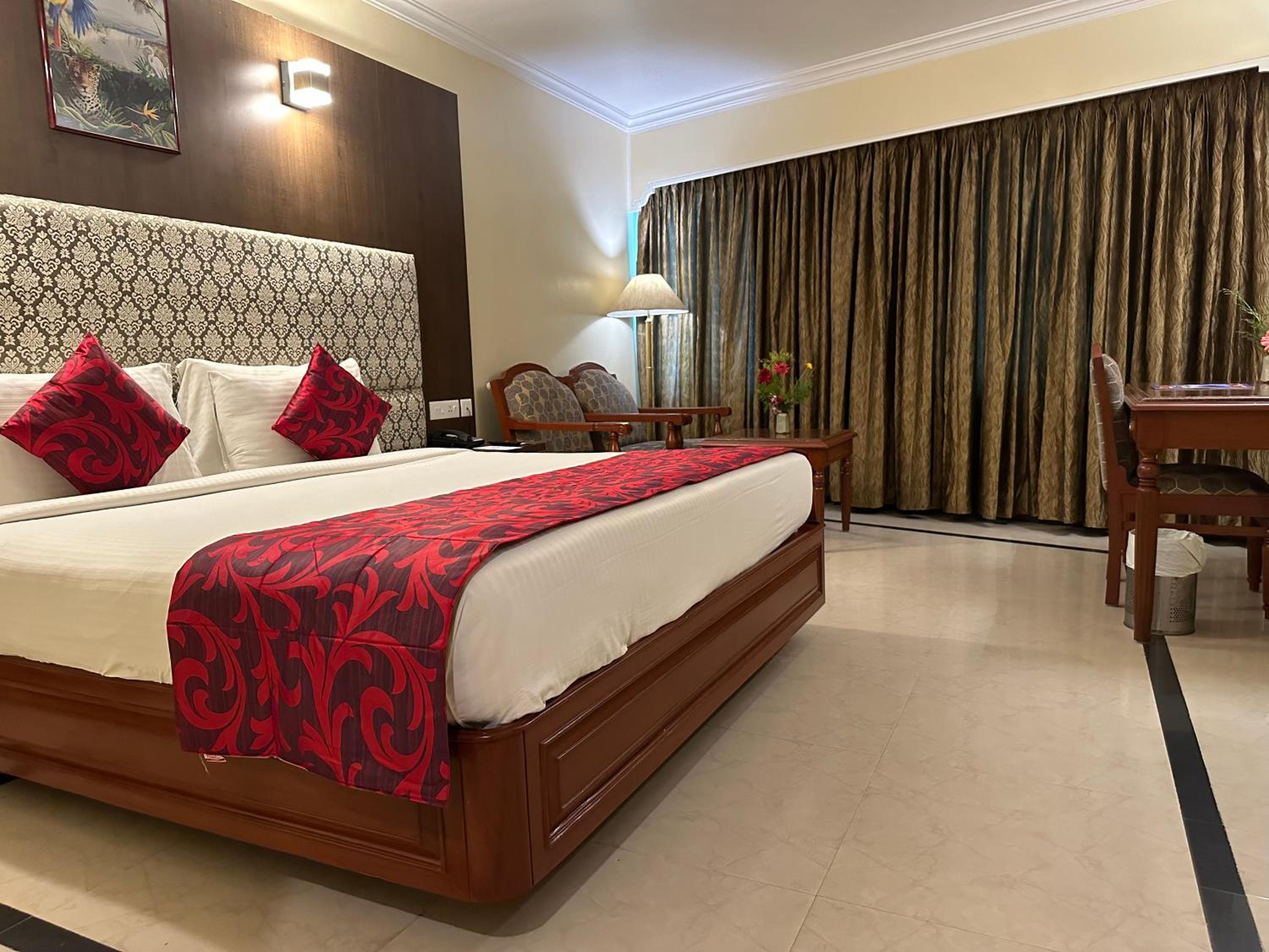 Deluxe Family Room - Photo 11