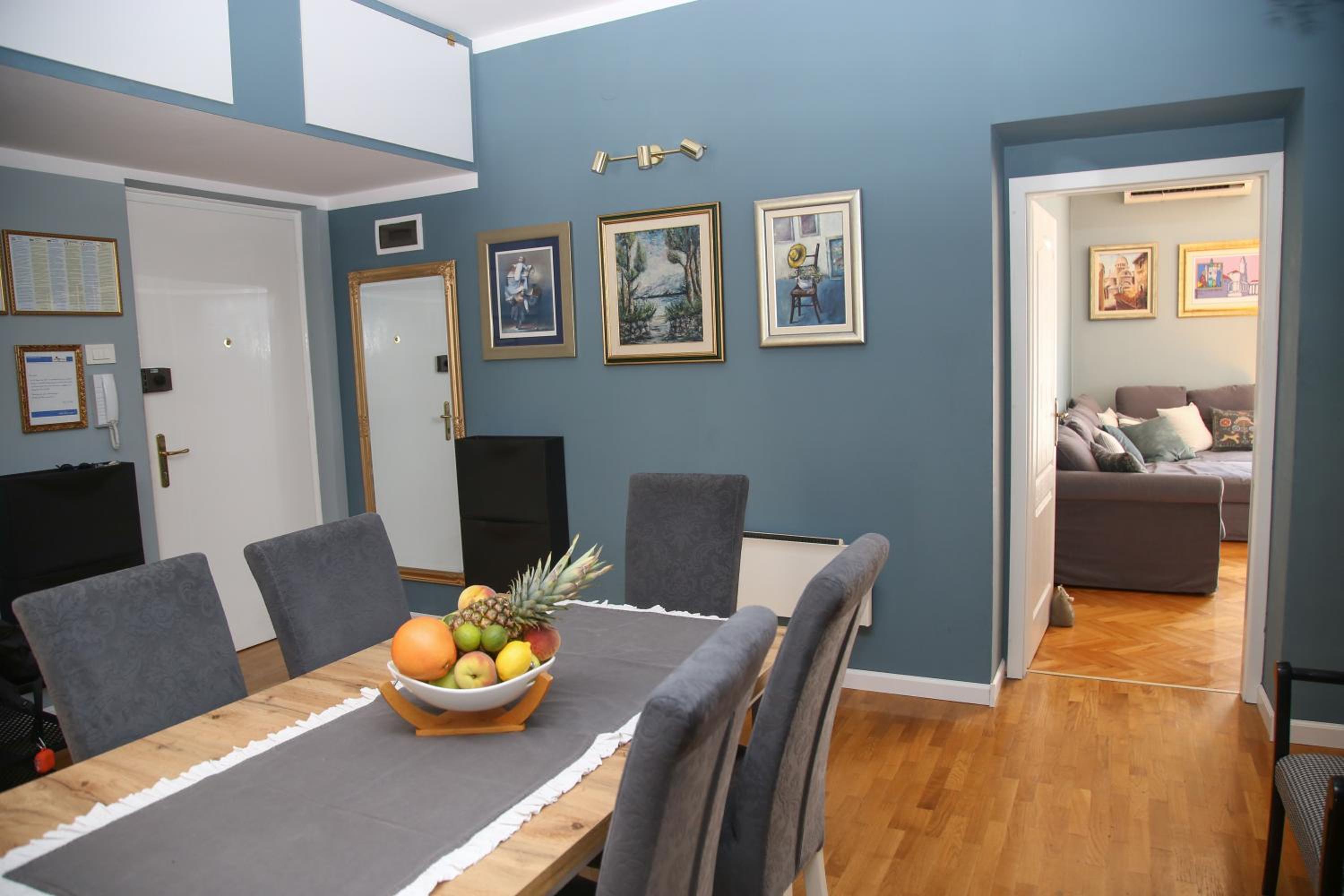 Apartment - Photo 19