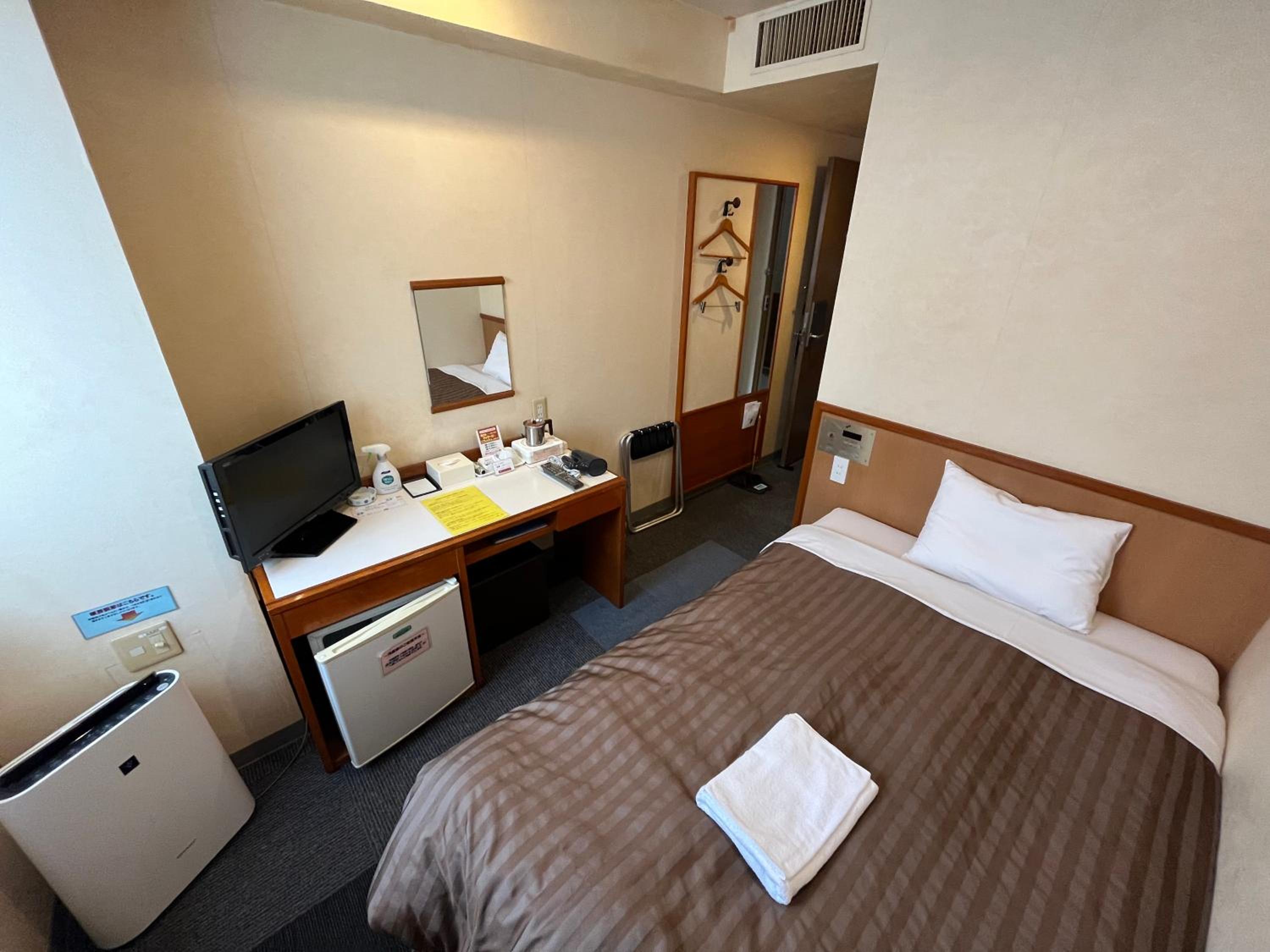 Double Room with Small Double Bed - Non-Smoking photo 1