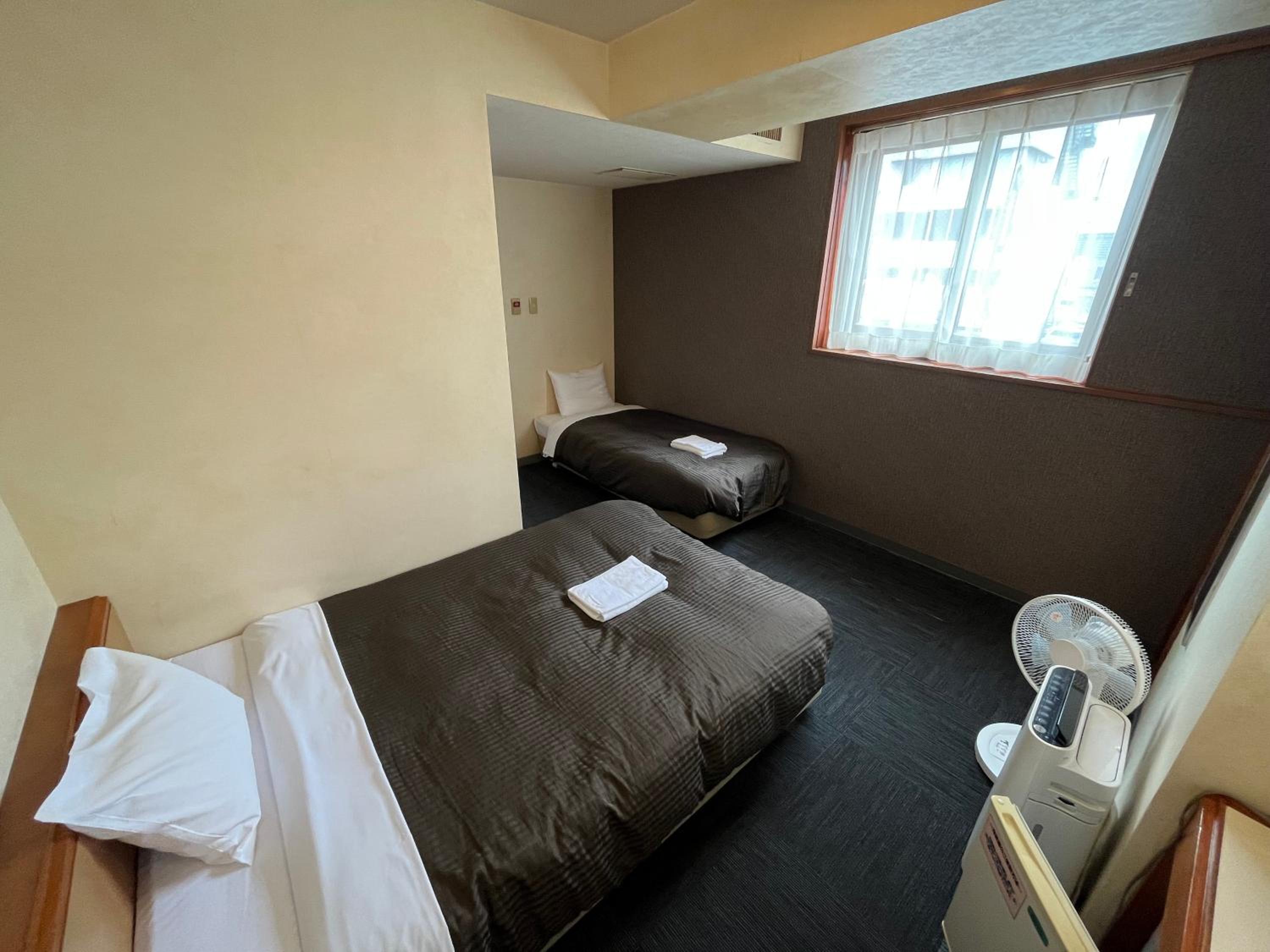 Standard Twin Room - Non-Smoking photo 2
