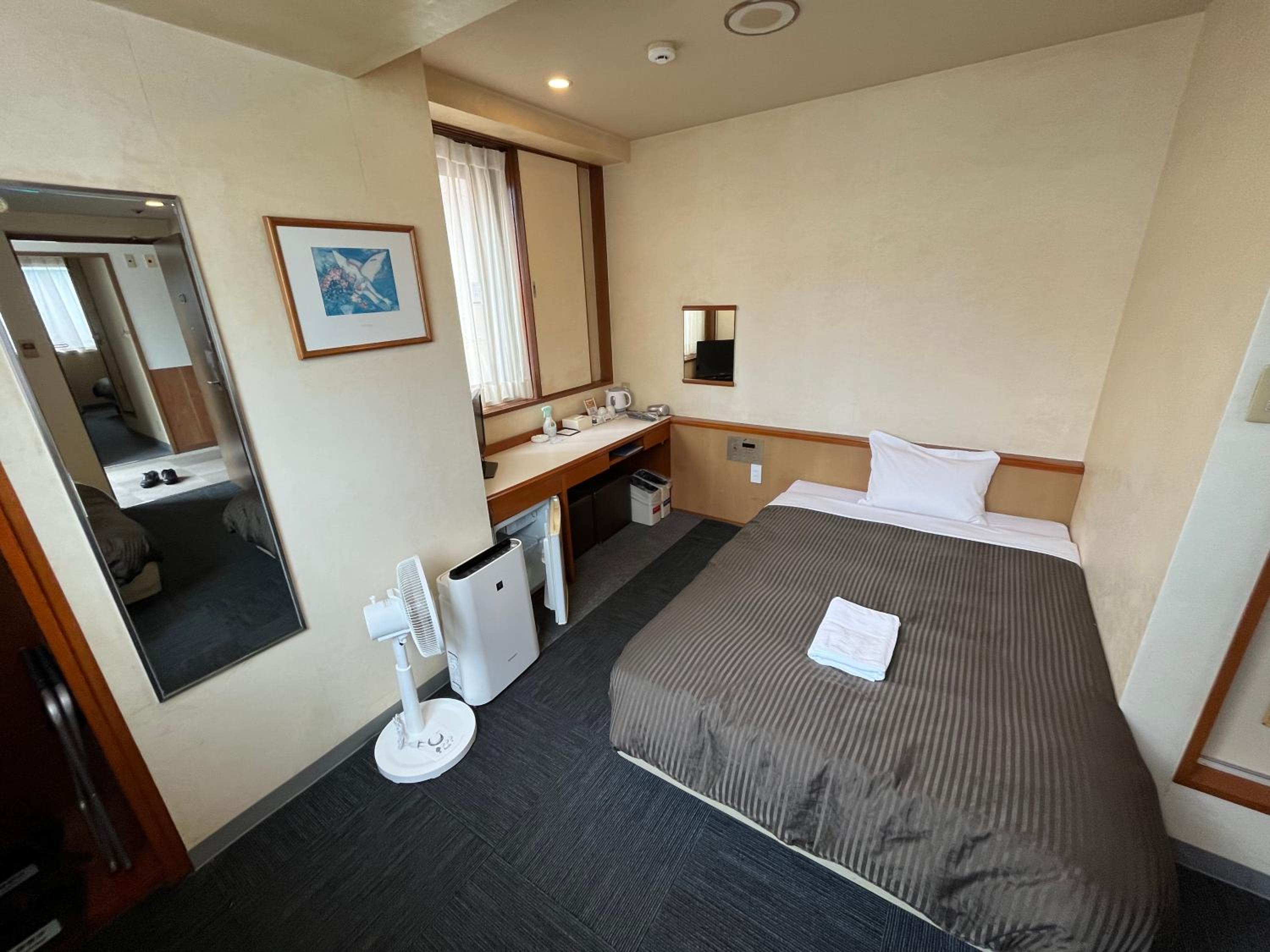 Standard Twin Room - Non-Smoking photo 3