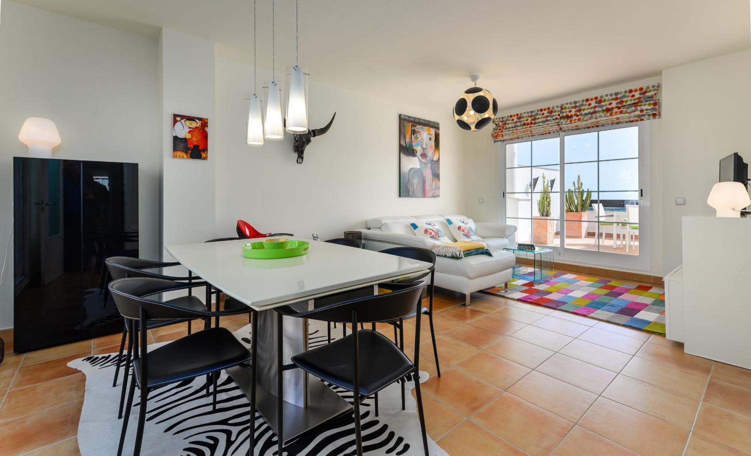 Apartment photo 2
