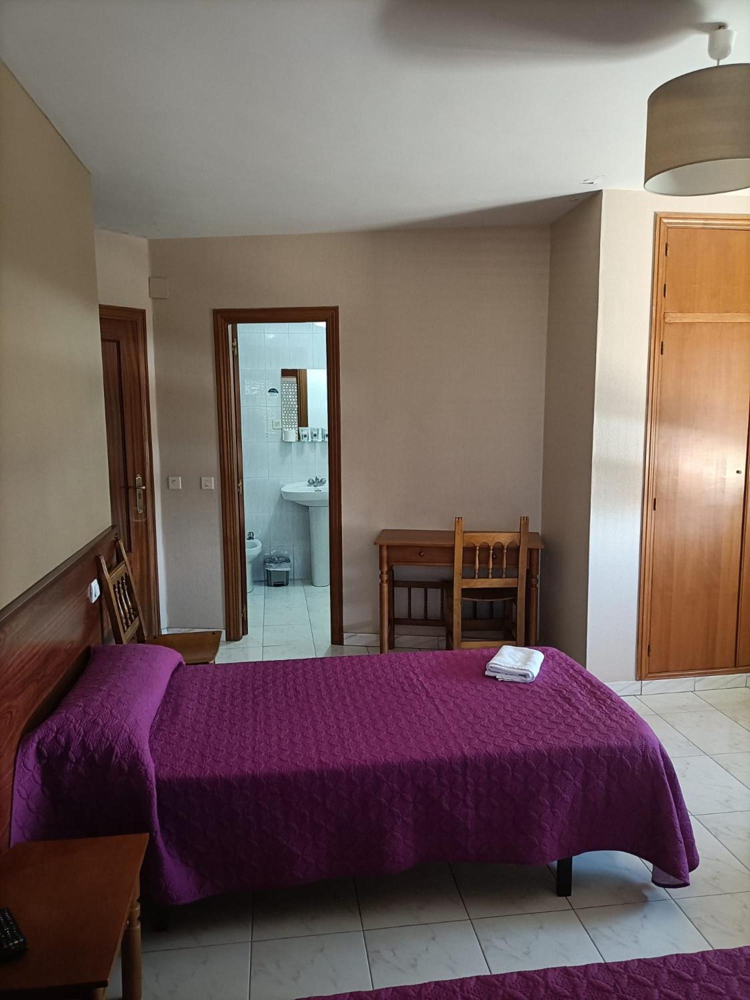 Basic Triple Room - Photo 4