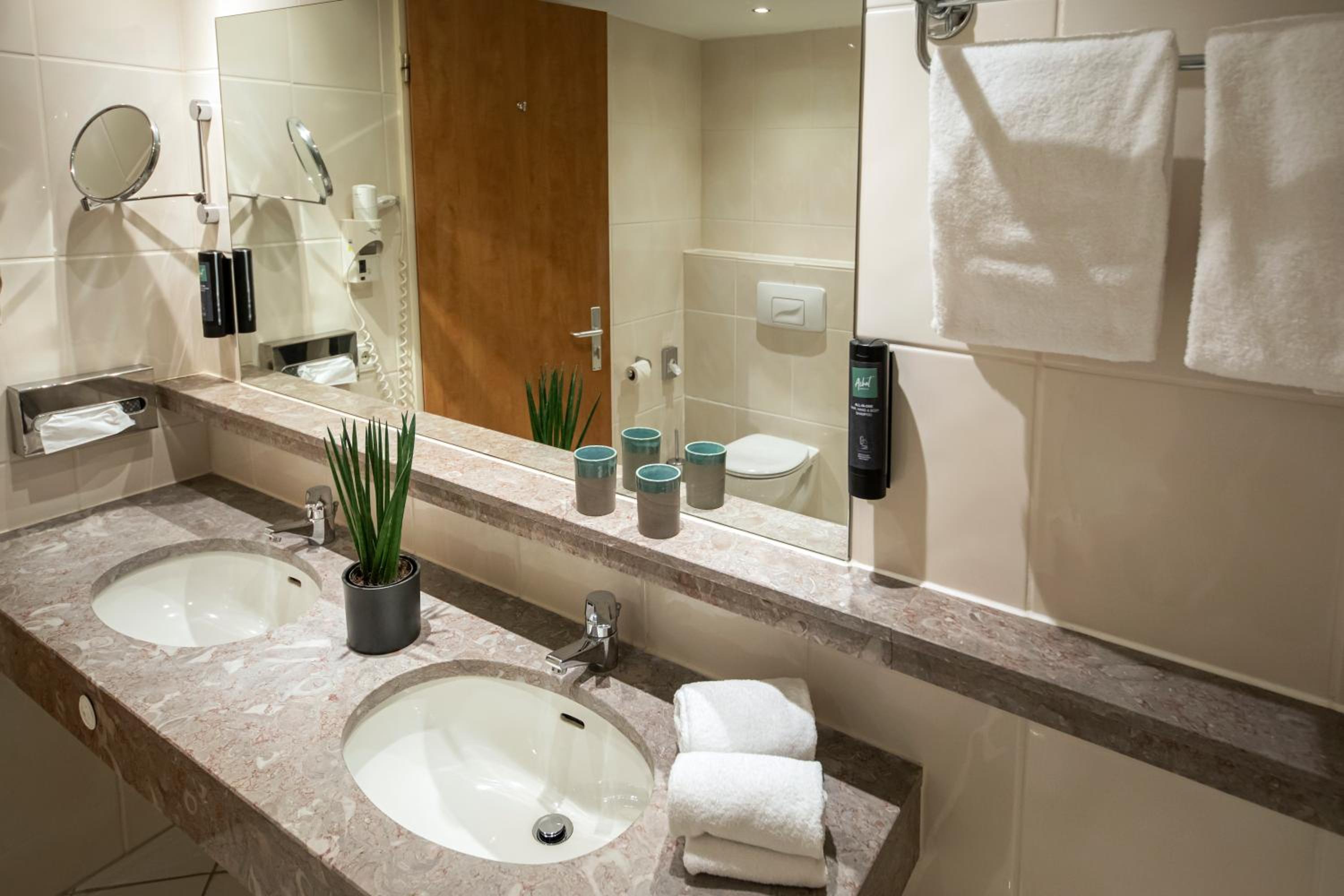 Superior Triple Room - Photo 9