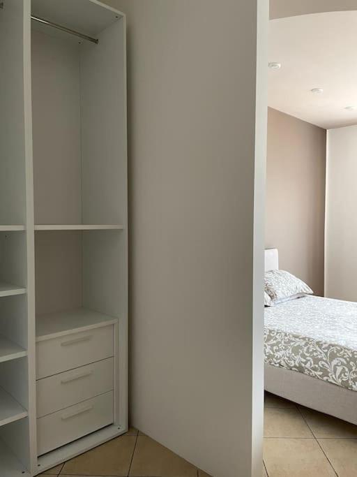 Three-Bedroom Apartment photo 2