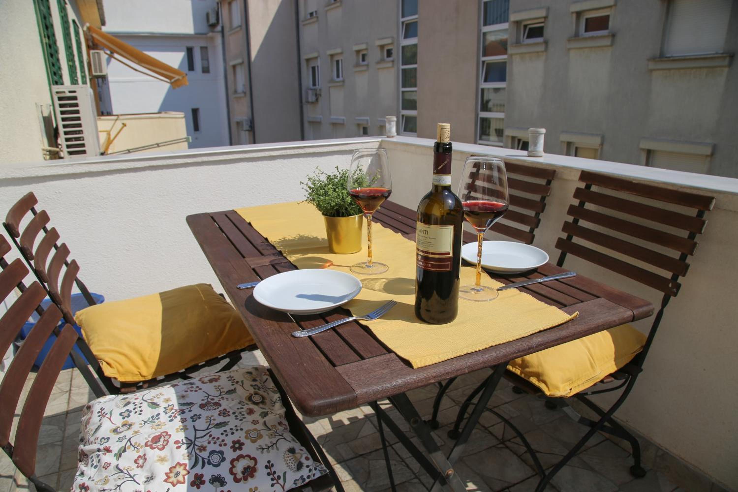 Apartment - Photo 14