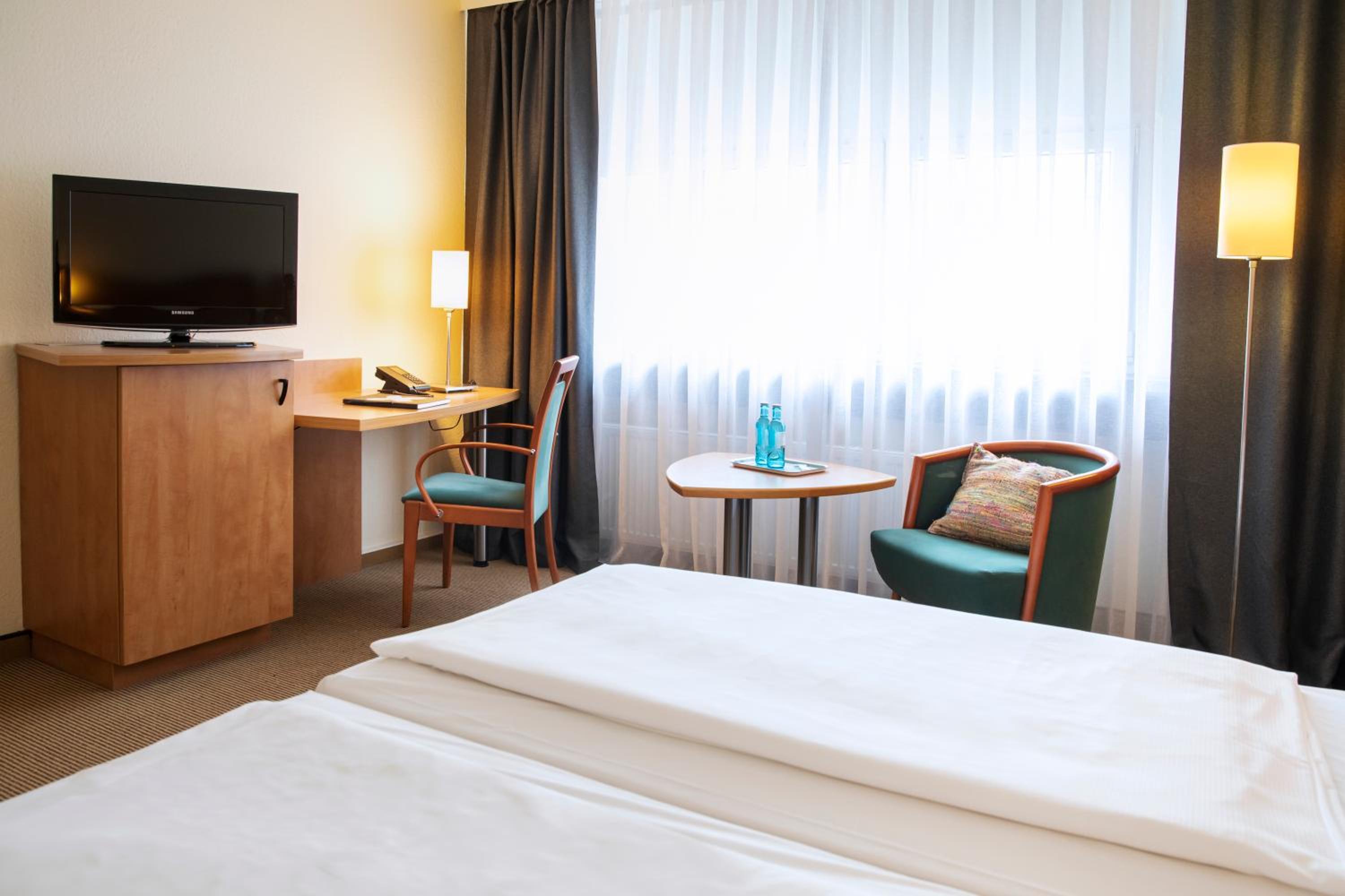 Business Double Room - Photo 6