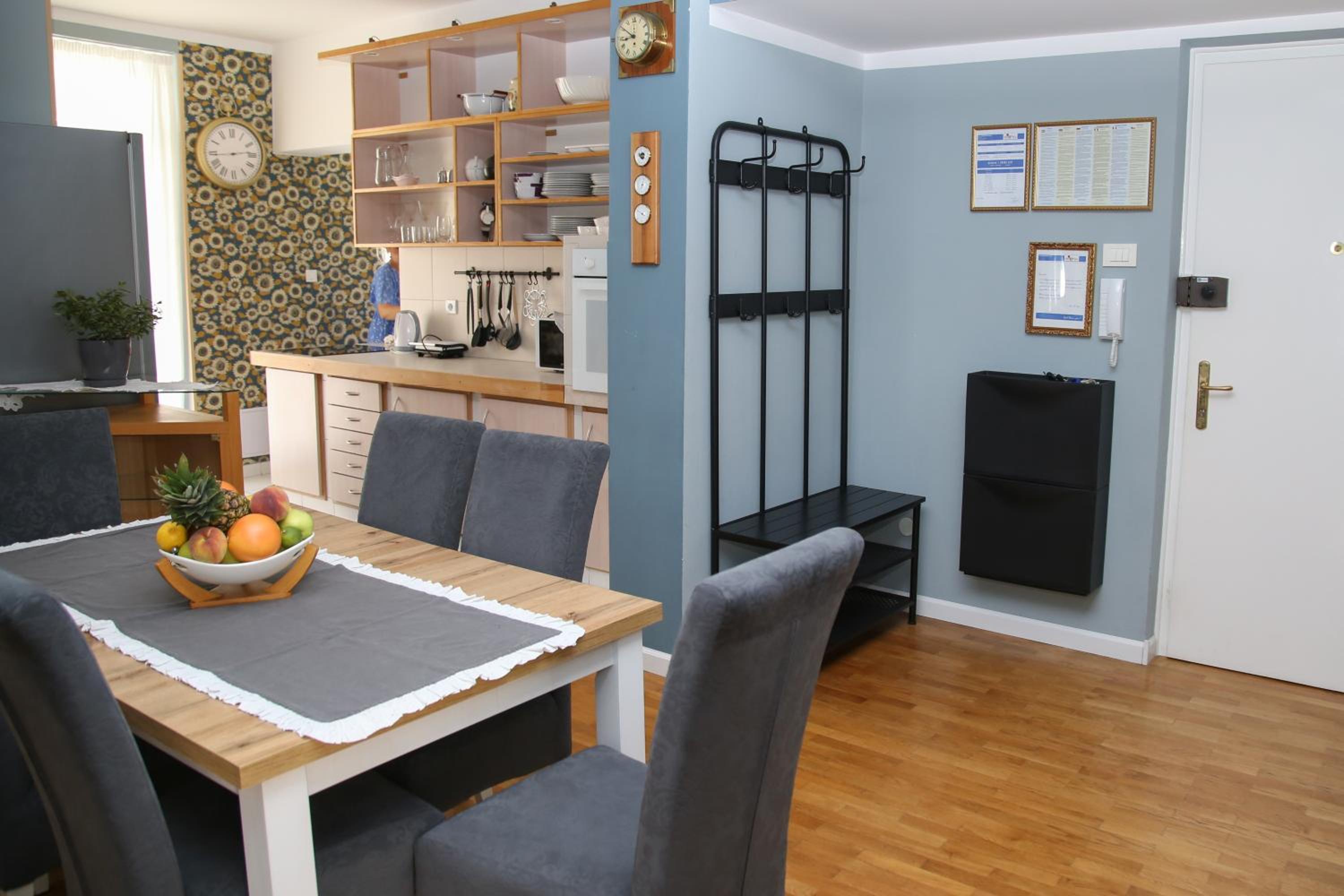 Apartment - Photo 16