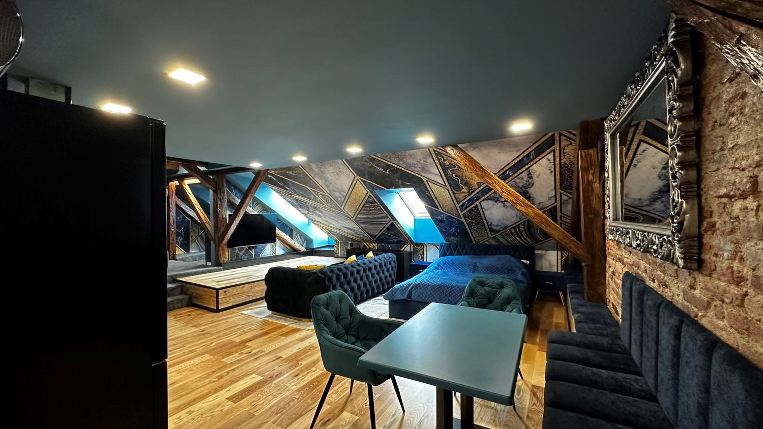 Deluxe Apartment - Annex (131 feet away from the guest house)