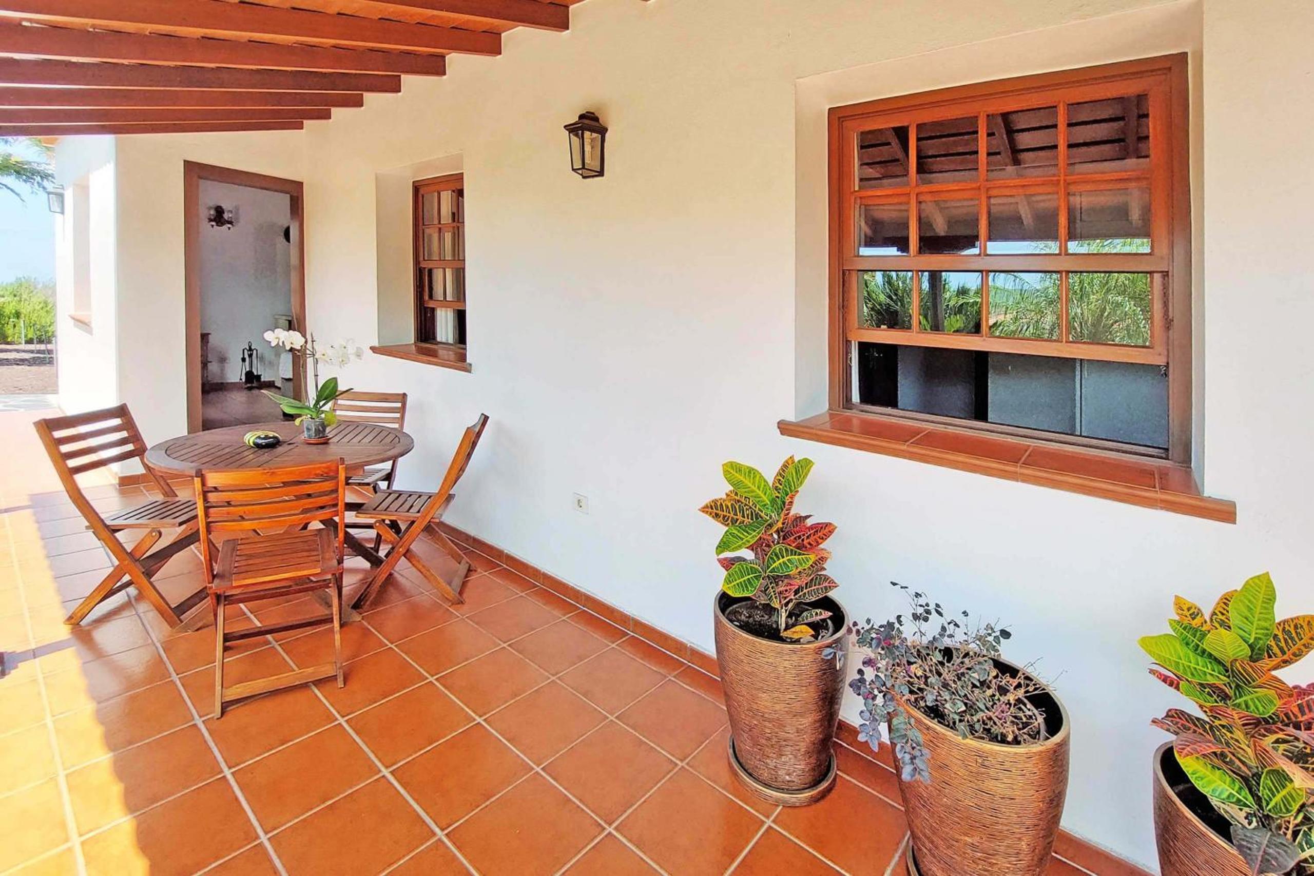 Villa photo 3