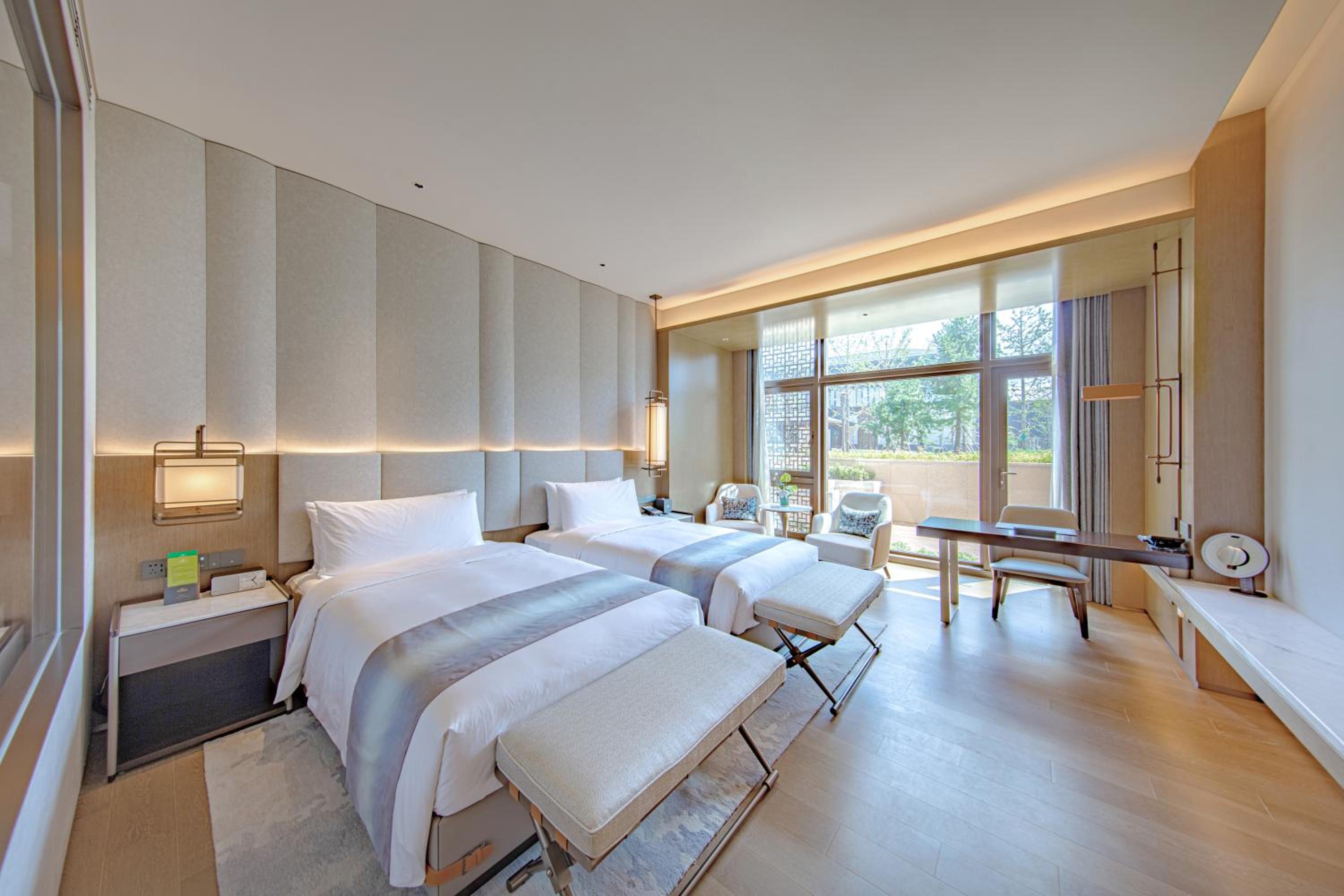 Deluxe Twin Room photo 3