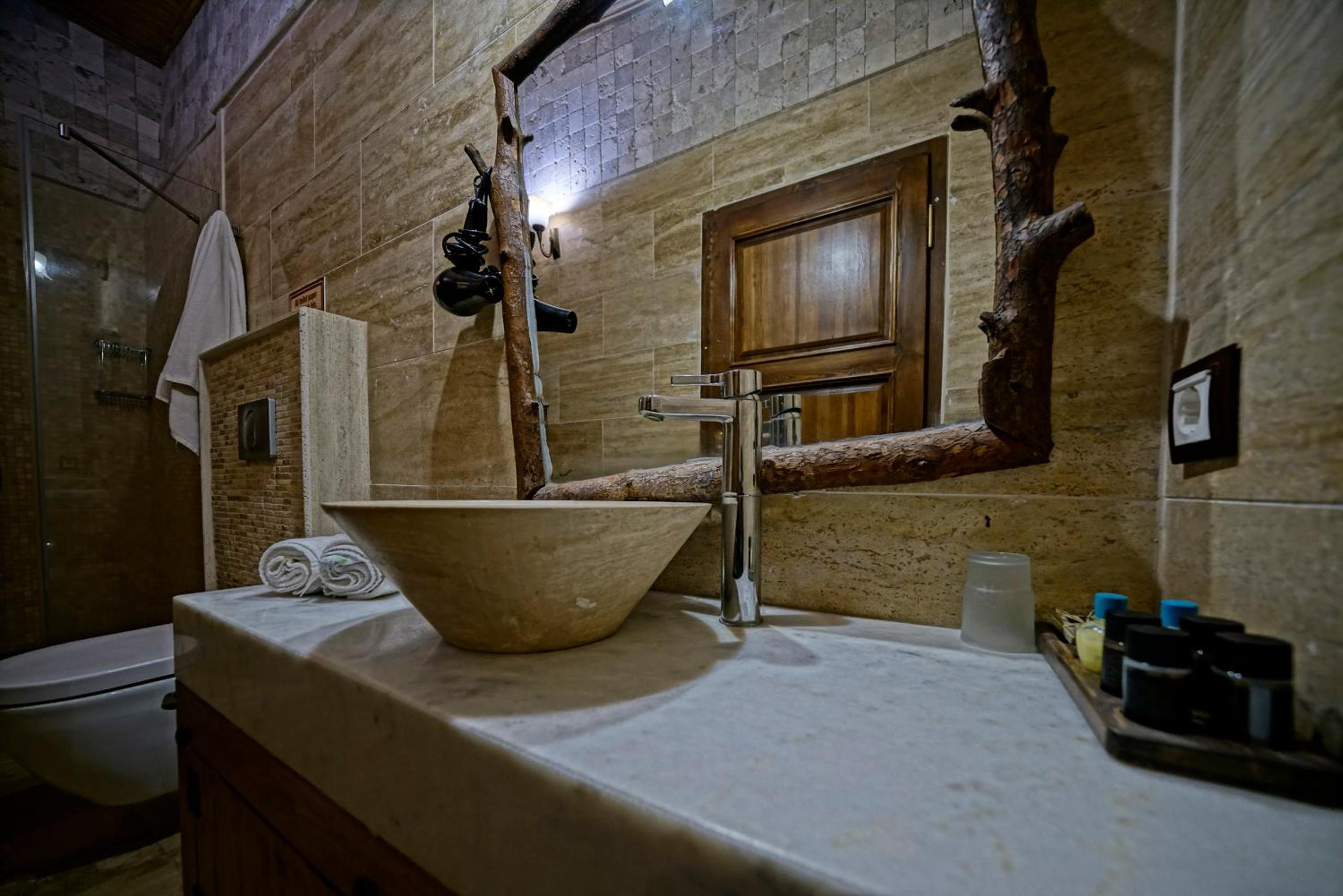 Double Arch stone Room  - Photo 11