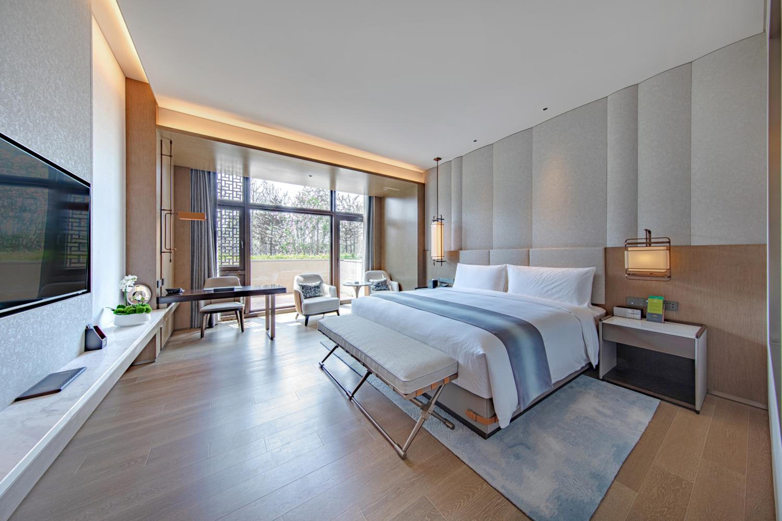 Business King Room photo 1
