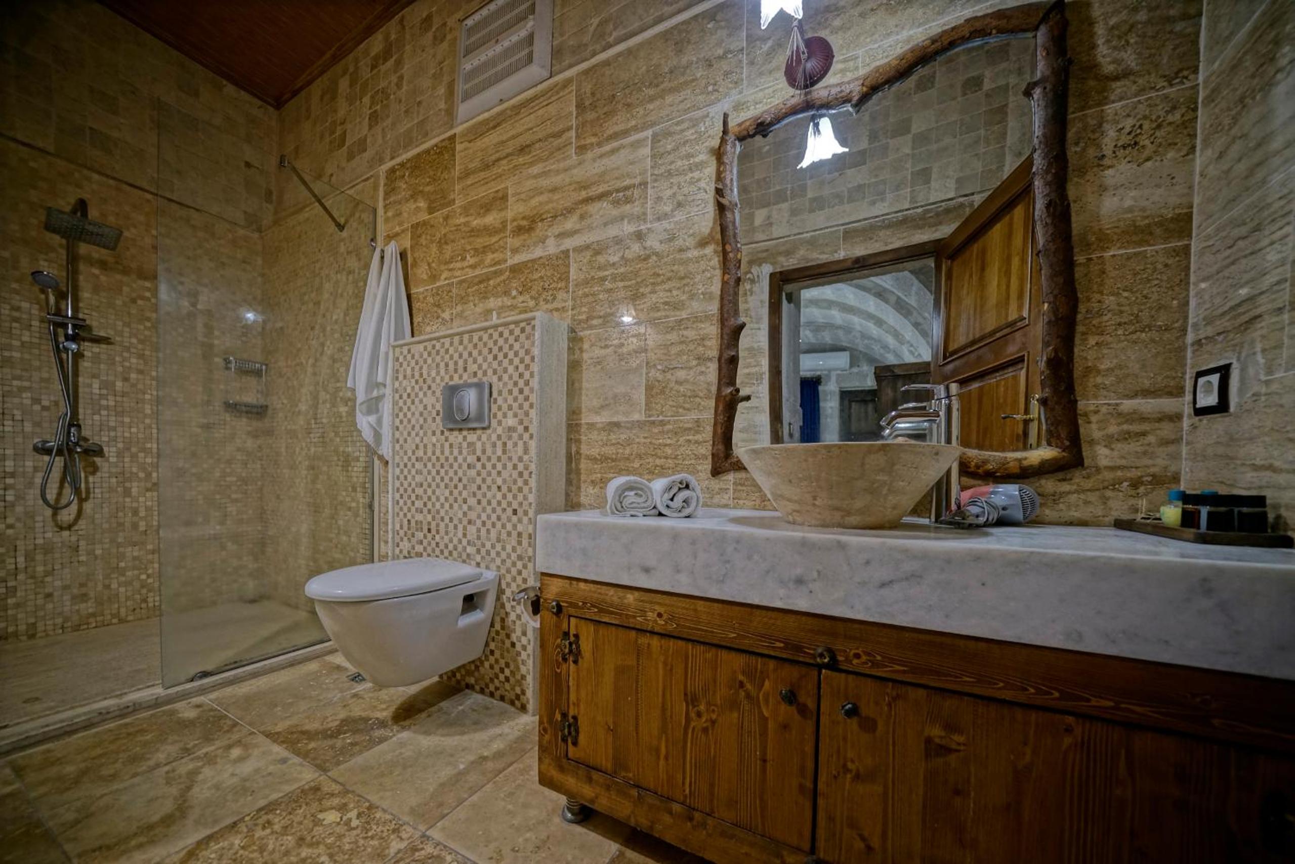 Double Arch stone Room  - Photo 5