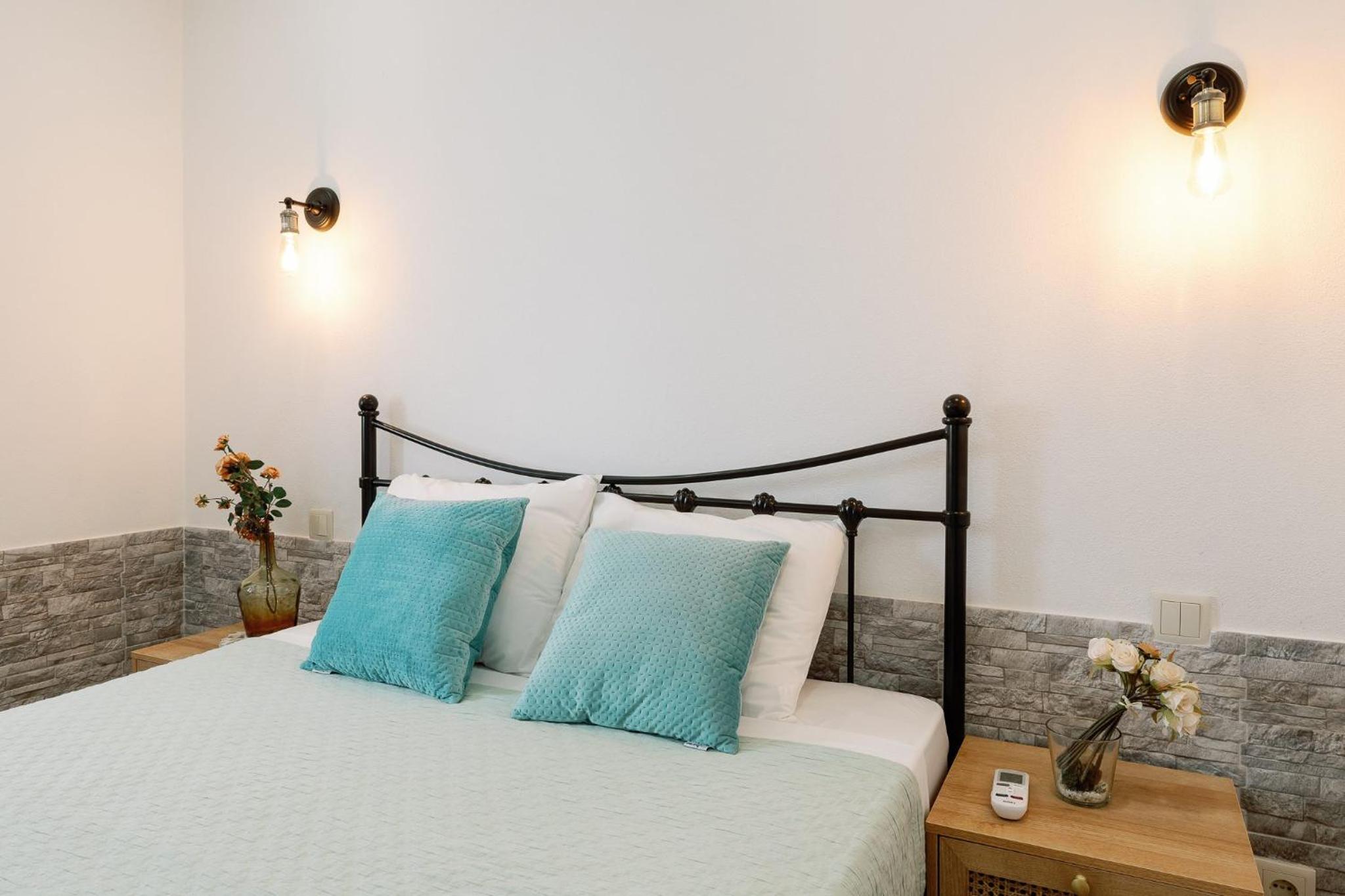 One-Bedroom Apartment - Photo 18