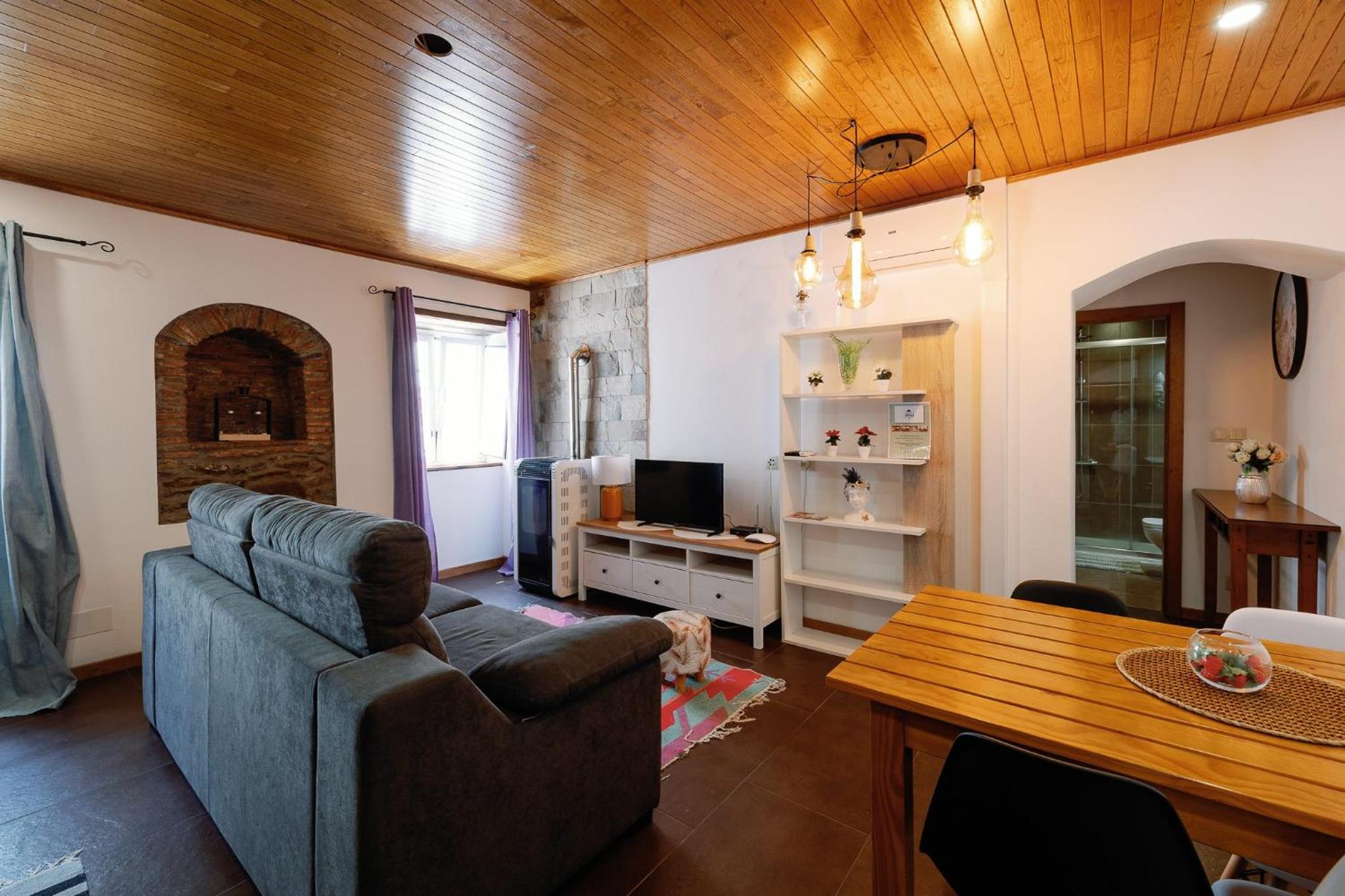 Apartment - Split Level - Photo 9
