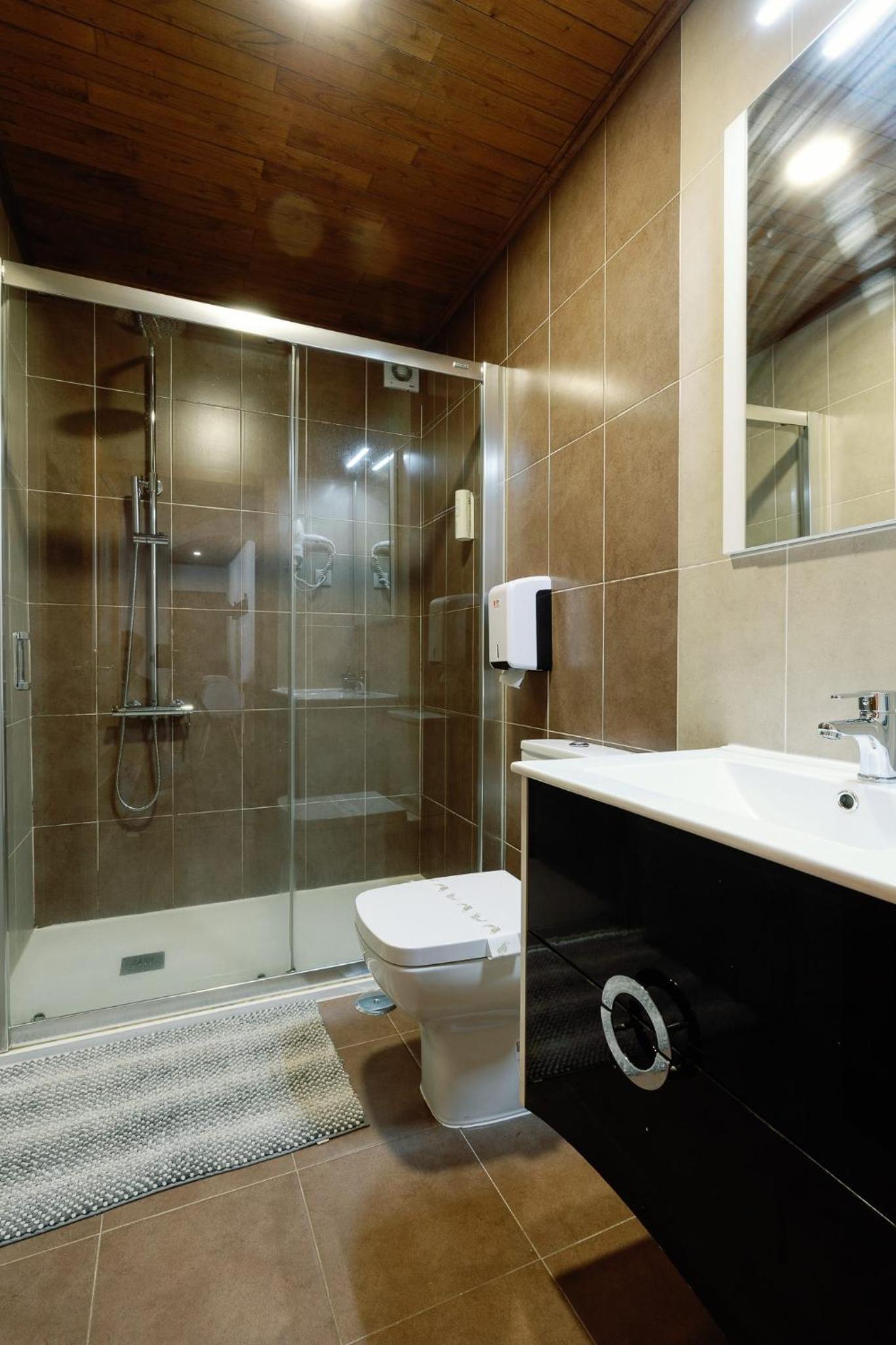 Apartment - Split Level - Photo 10
