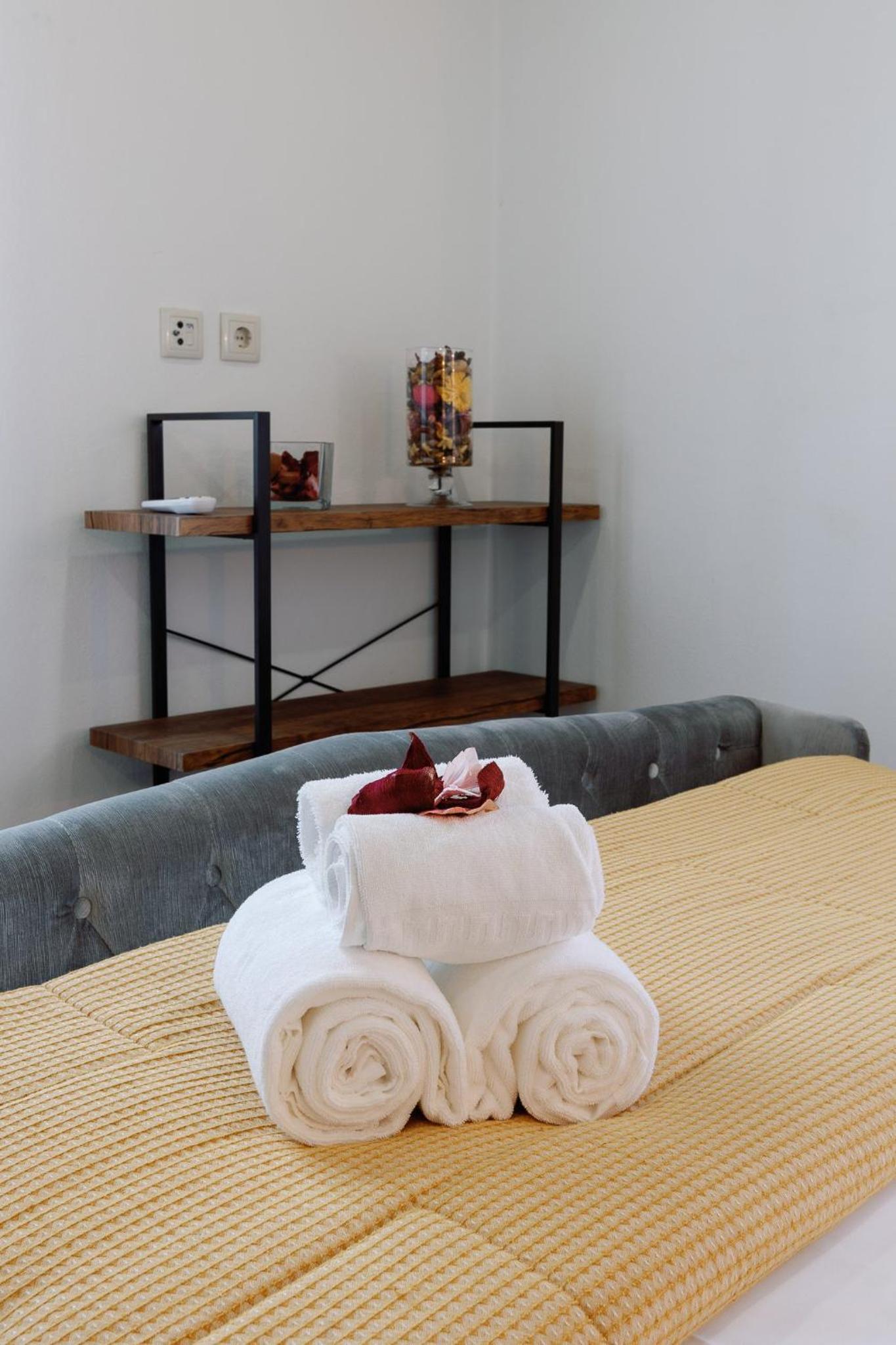 Apartment - Split Level - Photo 8