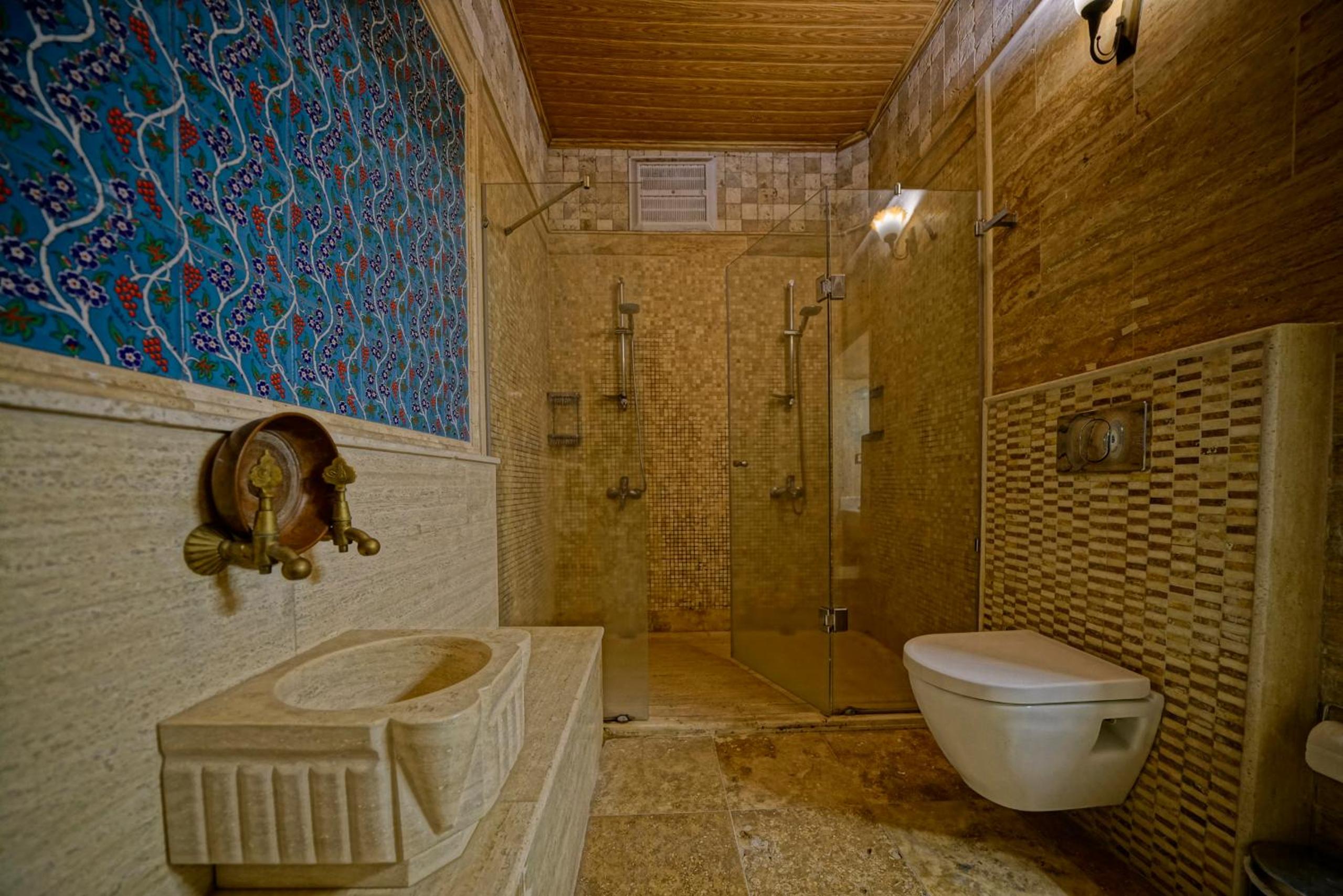 Double Arch stone Room  - Photo 2