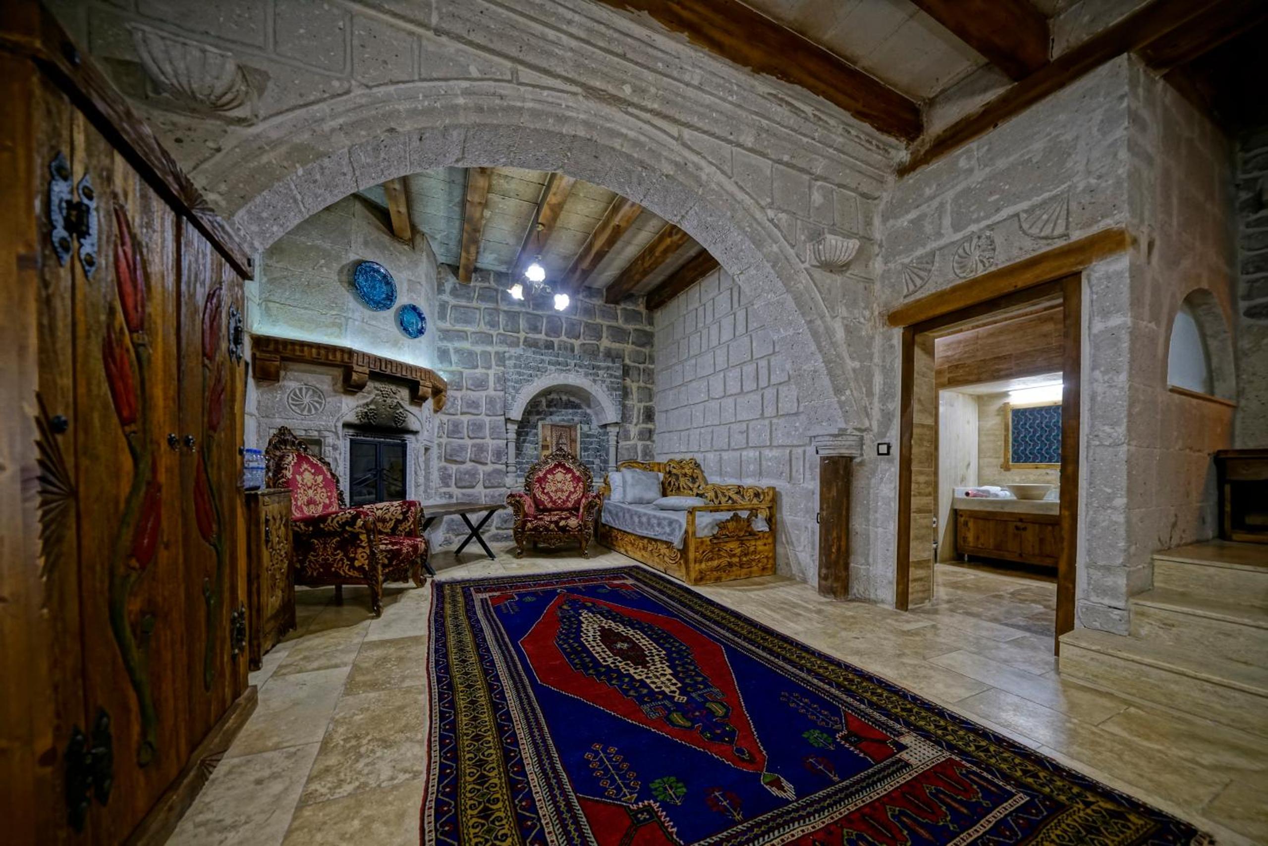 Standard Family Room - Photo 8