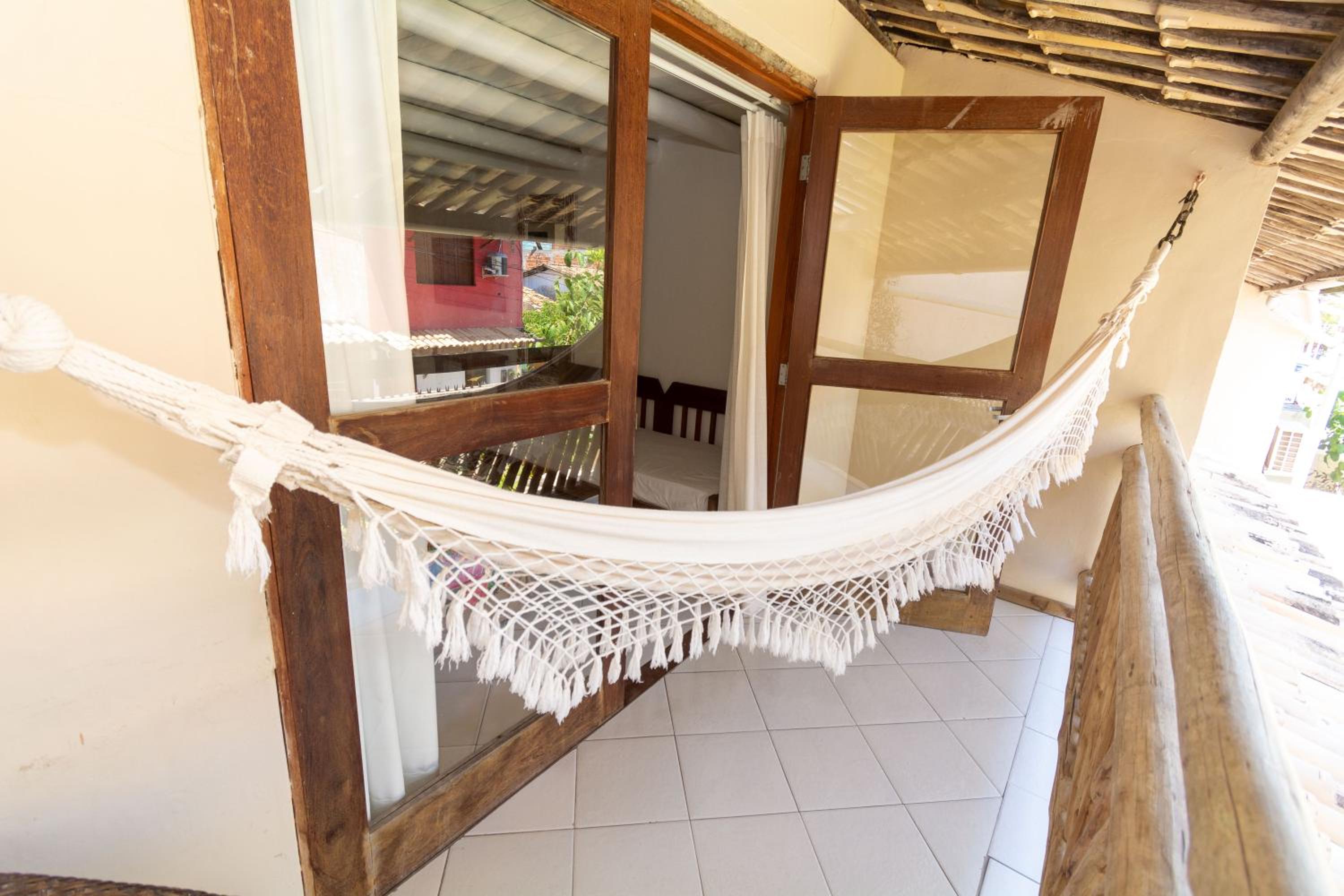 Standard Room with Balcony - Photo 3