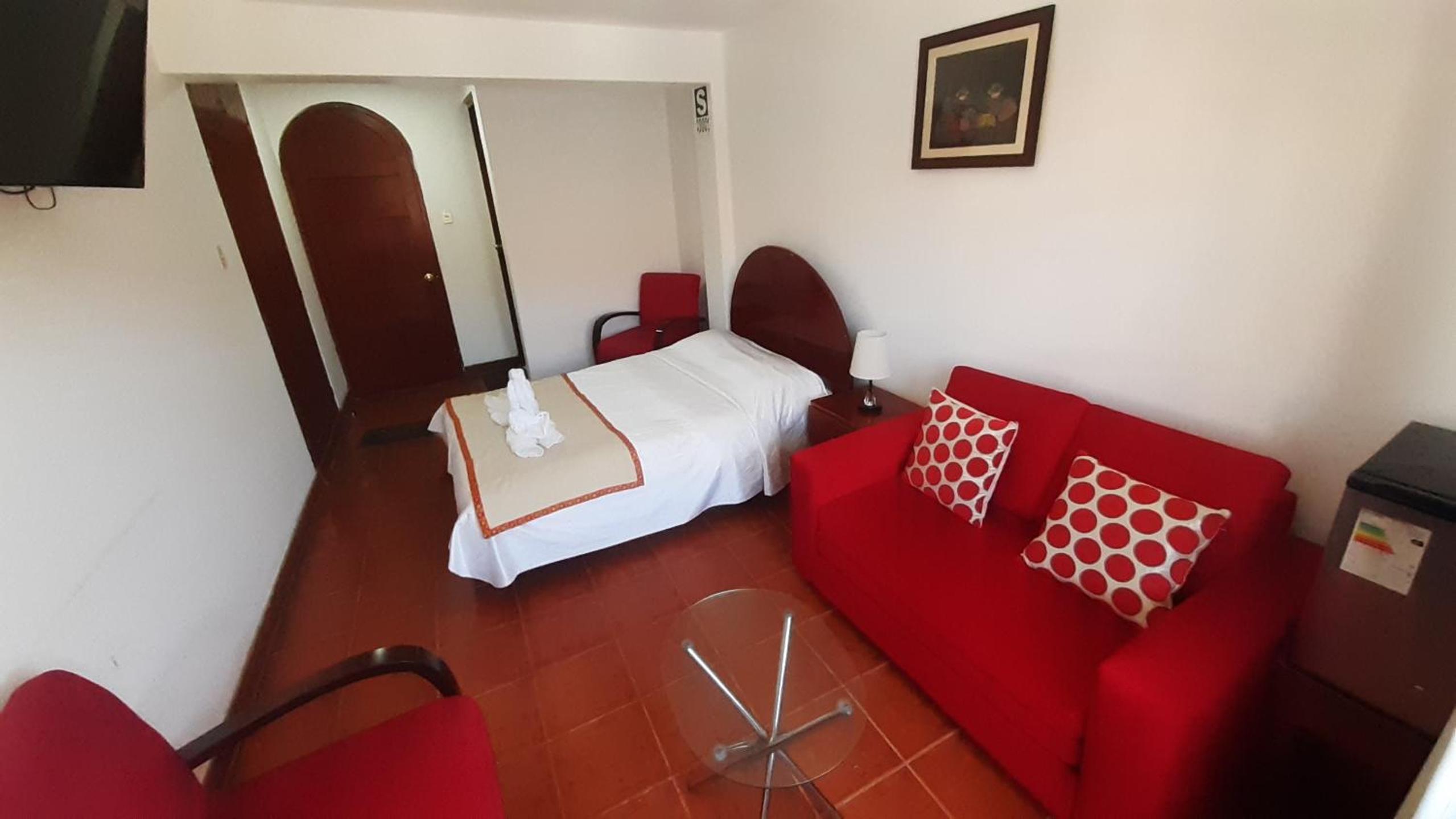 Deluxe Single Room with Balcony photo 2