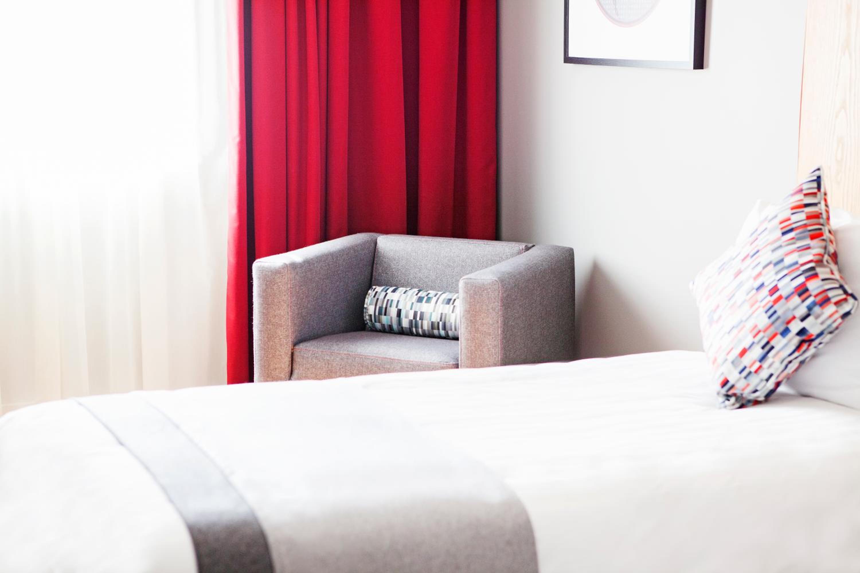 Twin Room - Photo 3