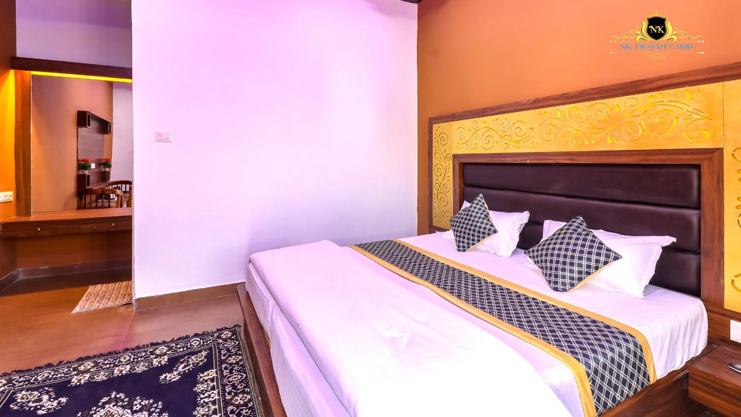 Deluxe King Room photo 2