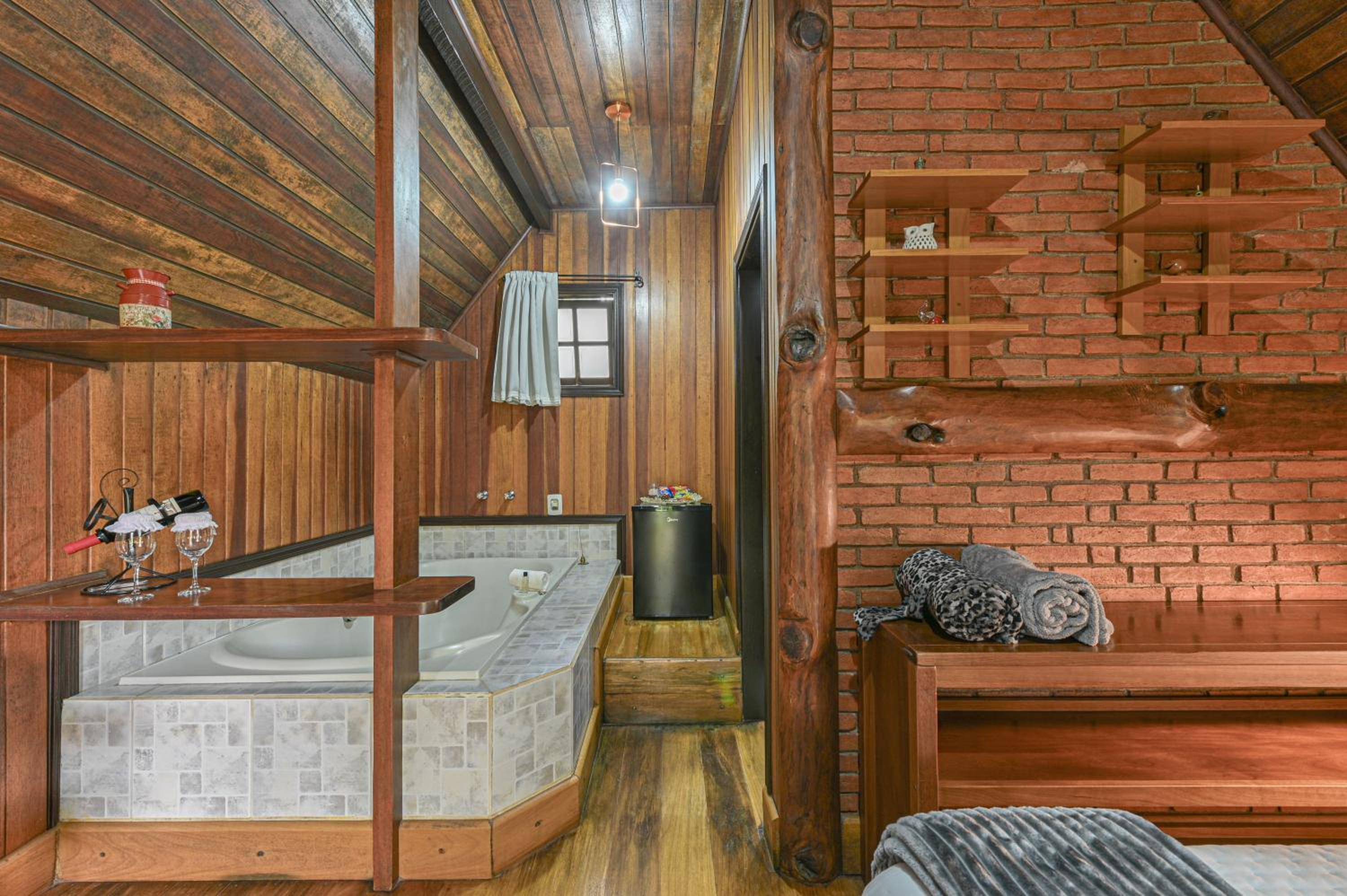 Double Room with Spa Bath photo 2