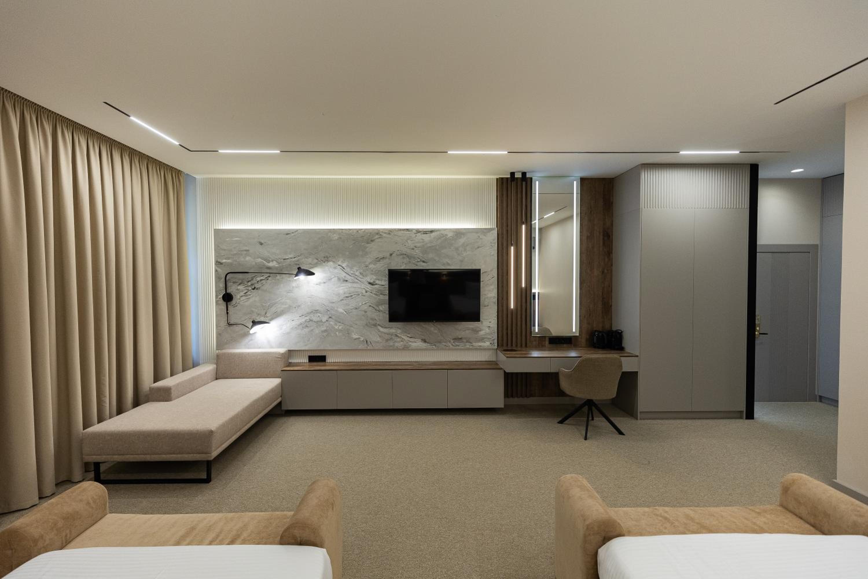 Superior Twin Room photo 2