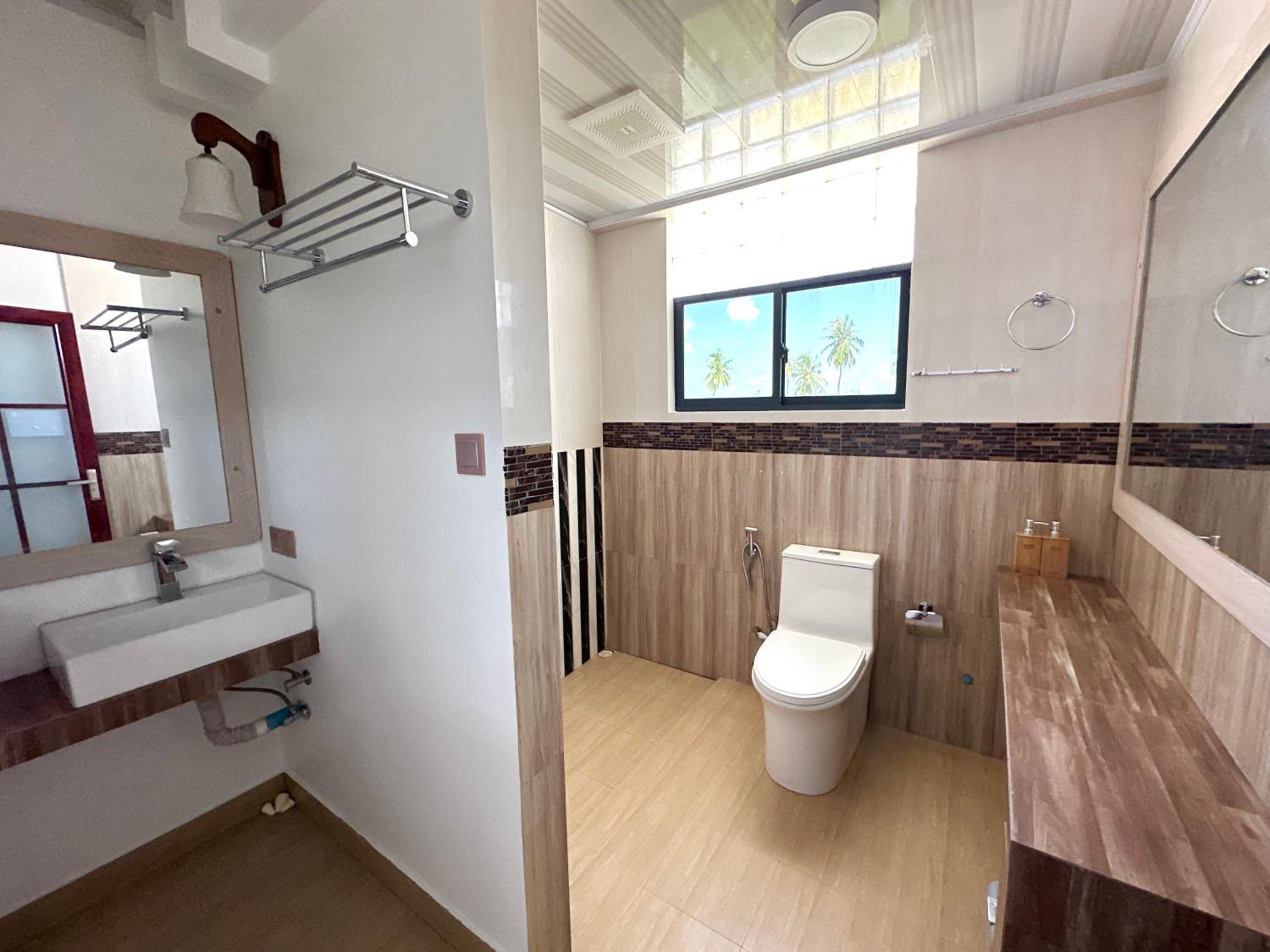 Superior Triple Room with Sea View - Photo 7